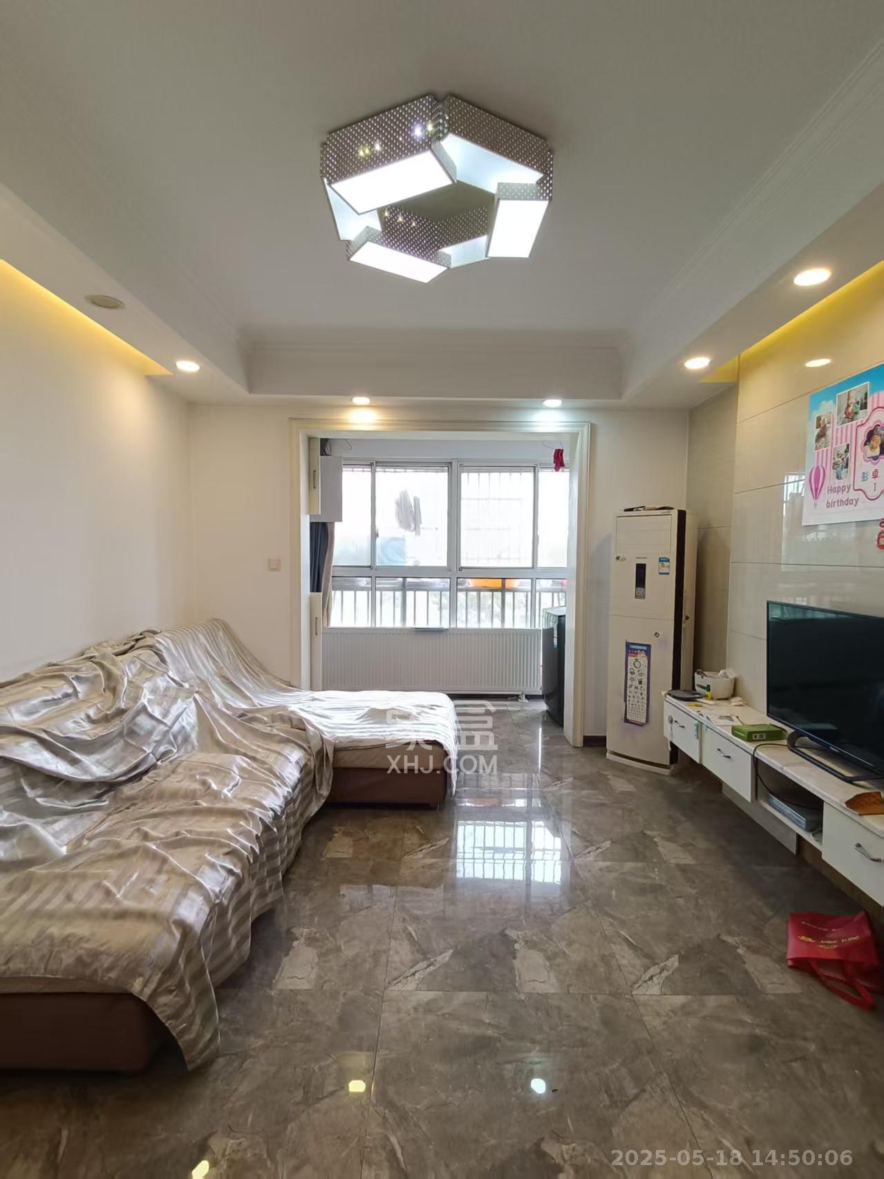 谷山庭院  3室2厅2卫   2200.00元/月