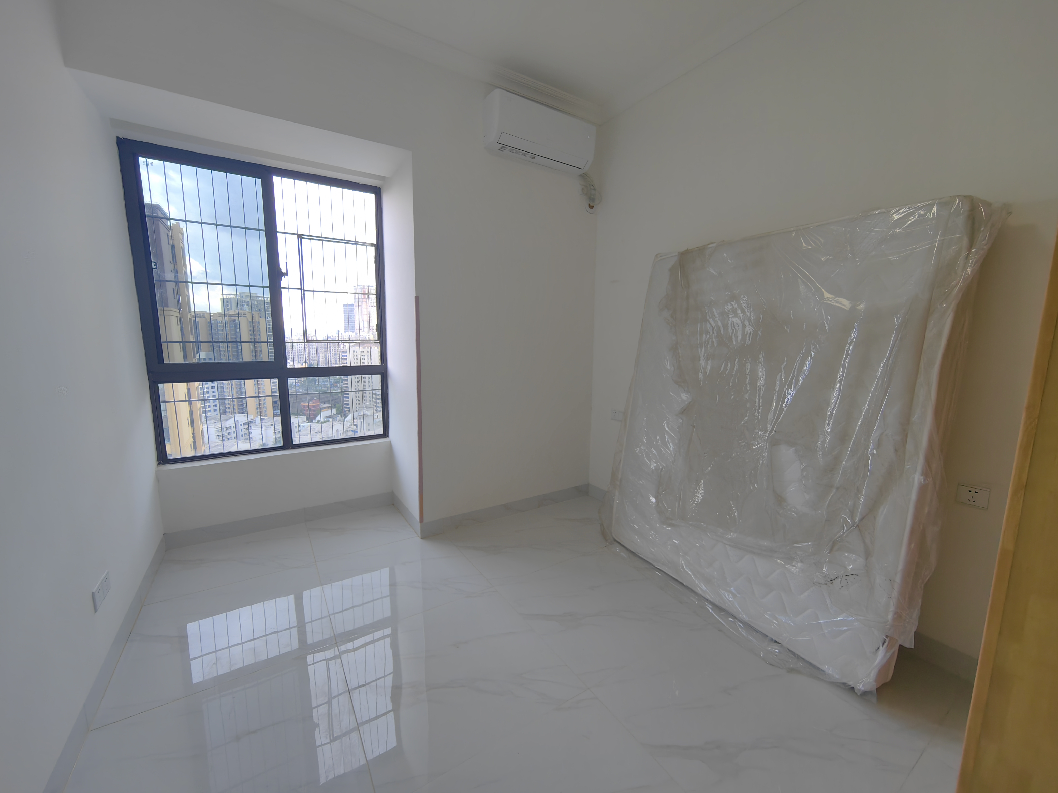 怡和湖城大境 5室2厅2卫 6000.0元/月 怡和湖城大境 5室2厅2卫 6000.0元/月室内图