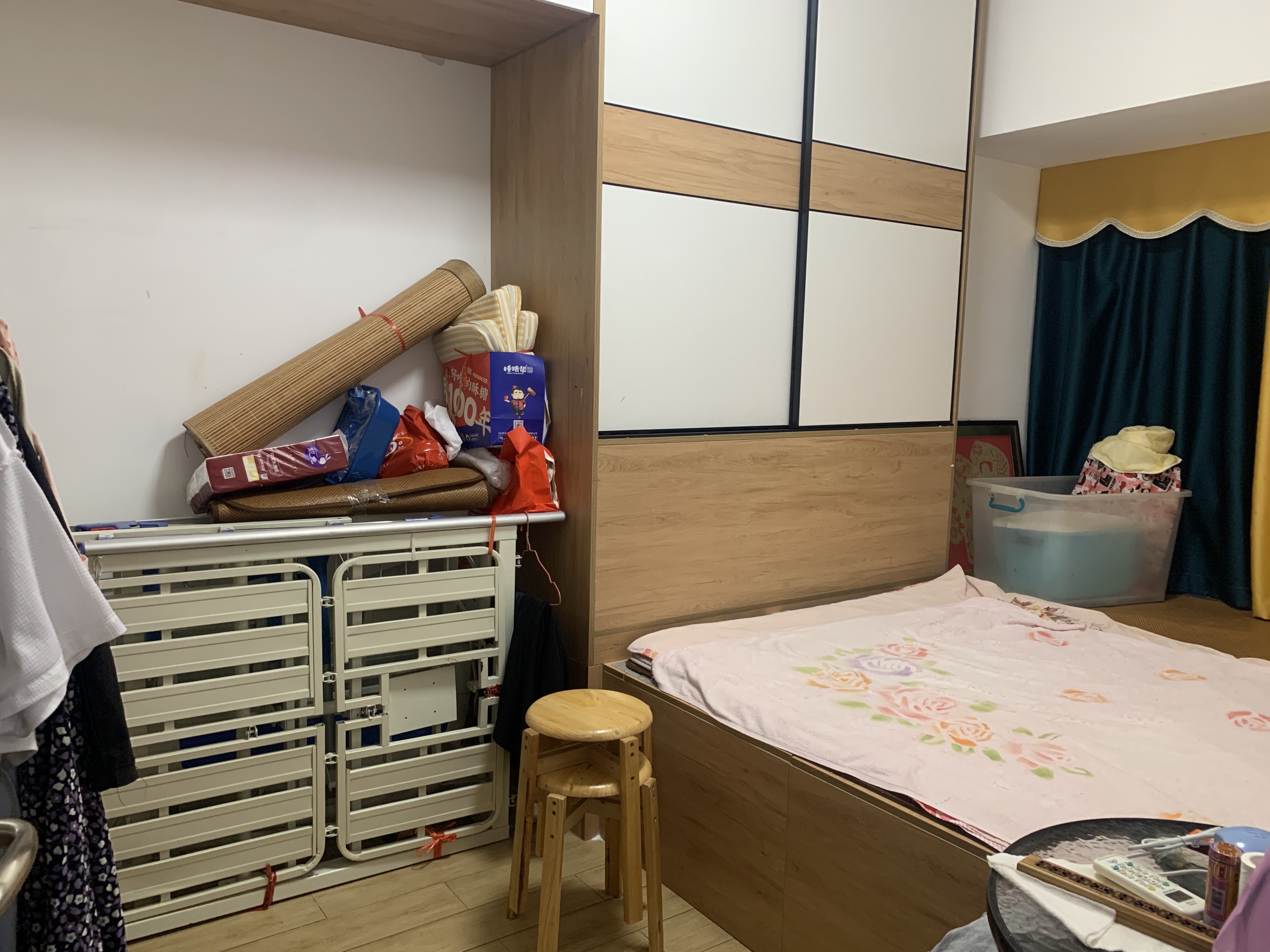 碧桂园一、二期(中央首府) 1室1厅1卫 98.0万 碧桂园一、二期(中央首府) 1室1厅1卫 98.0万客厅