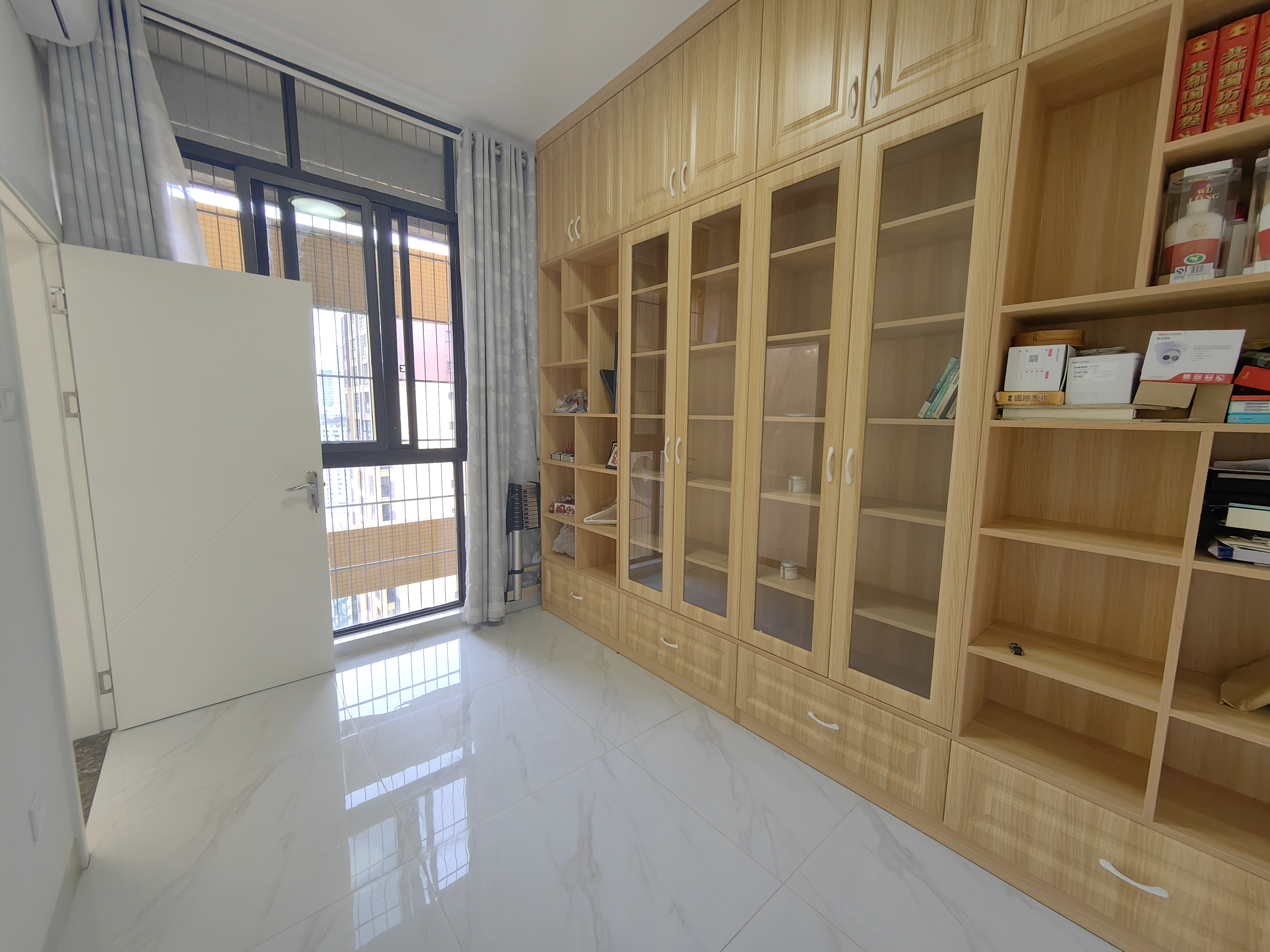 怡和湖城大境 5室2厅2卫 6000.0元/月 怡和湖城大境 5室2厅2卫 6000.0元/月室内图