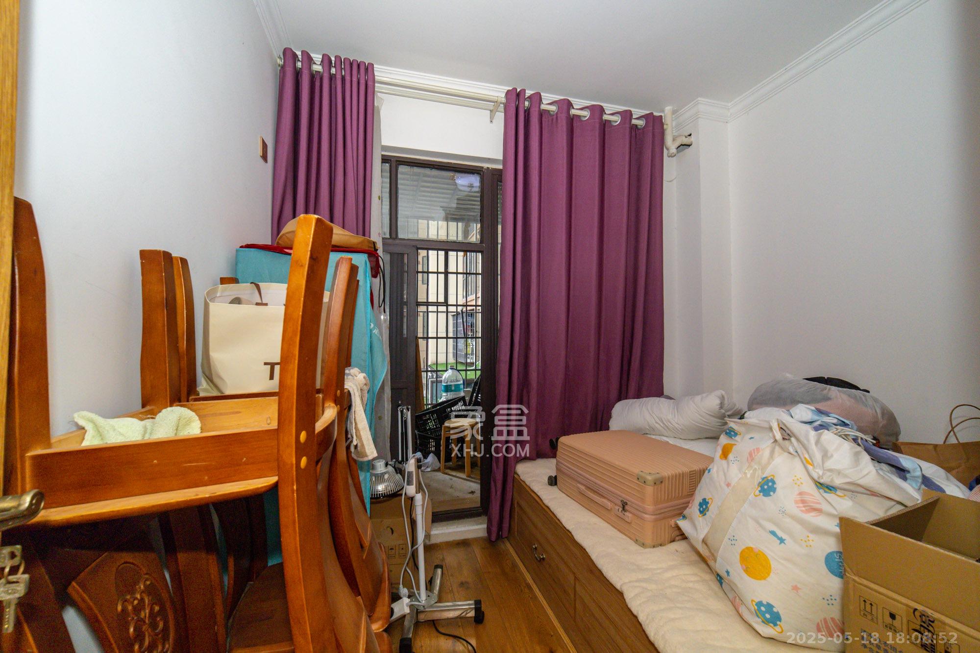 国泰九龙湾 3室2厅1卫 66.8万 国泰九龙湾 3室2厅1卫 66.8万卧室