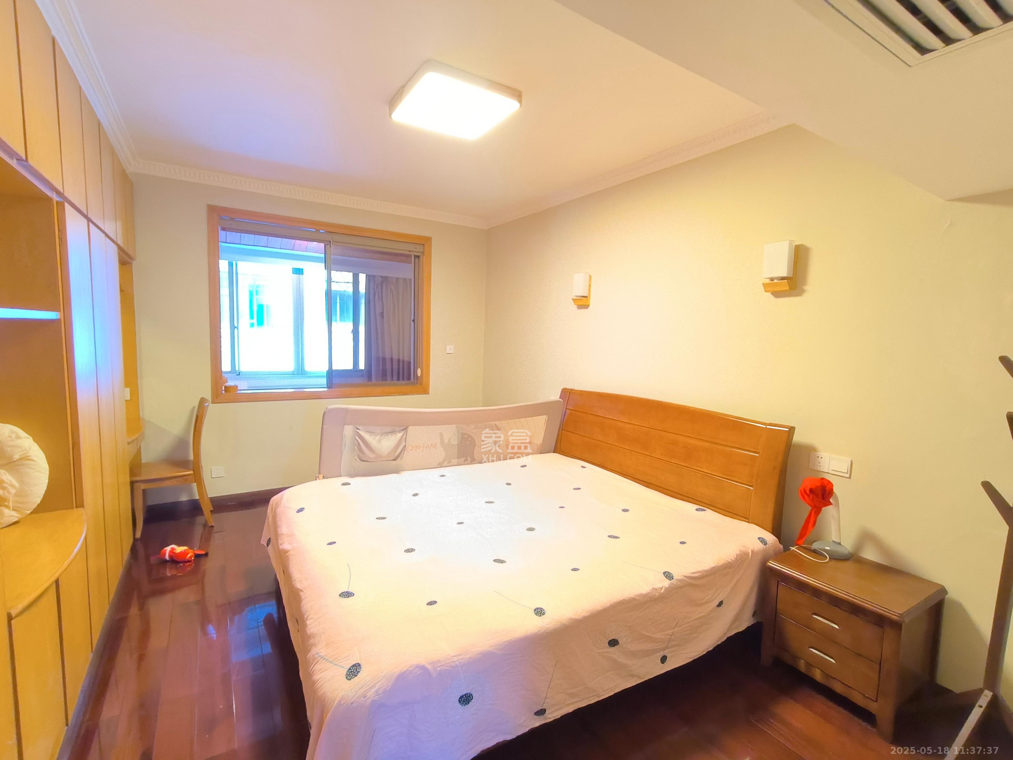 华天大酒店宿舍楼 2室1厅1卫 2400.0元/月 华天大酒店宿舍楼 2室1厅1卫 2400.0元/月室内图