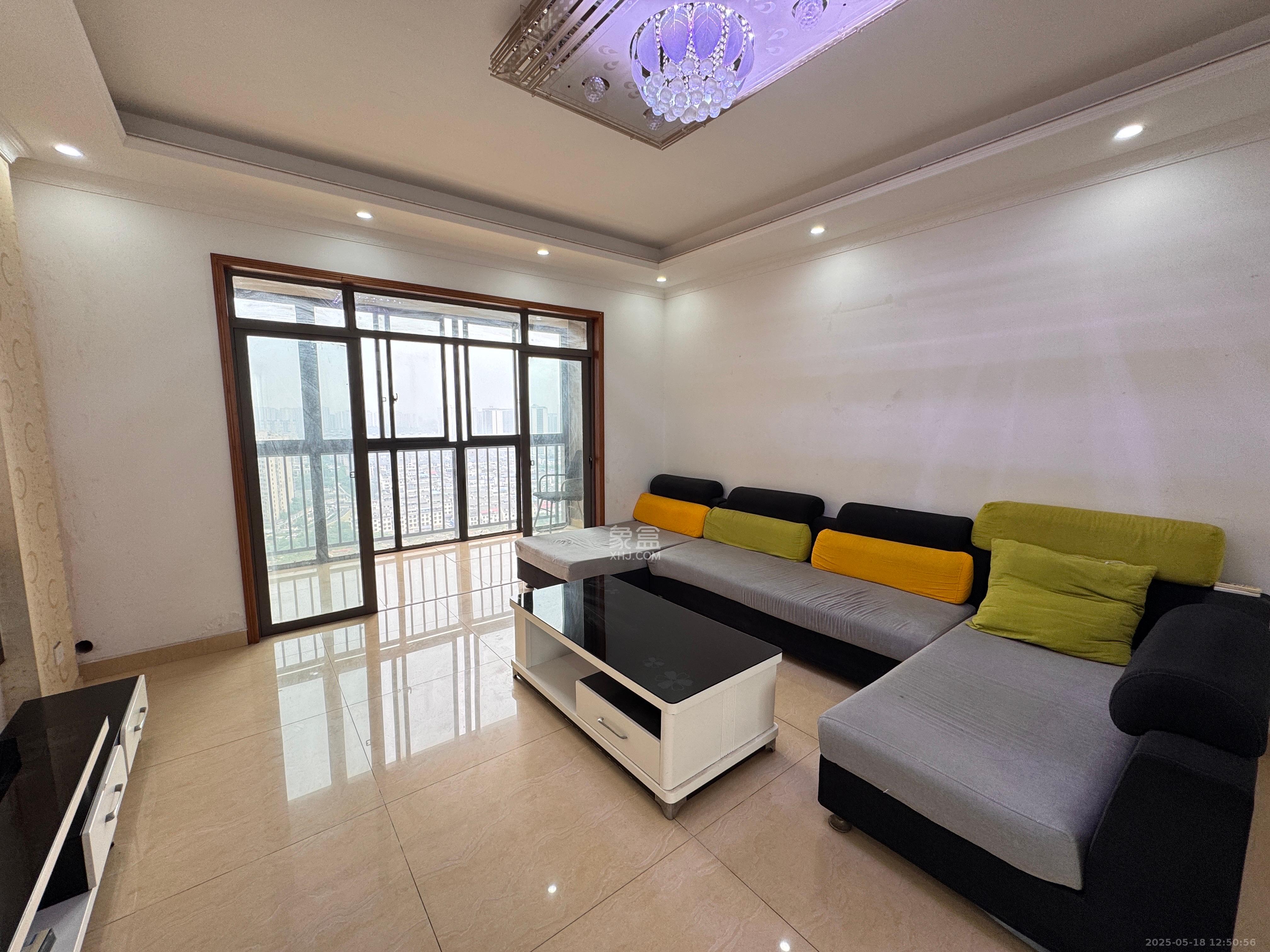 德庆水韵山城 3室1厅0卫 2000.0元/月 德庆水韵山城 3室1厅0卫 2000.0元/月室内图