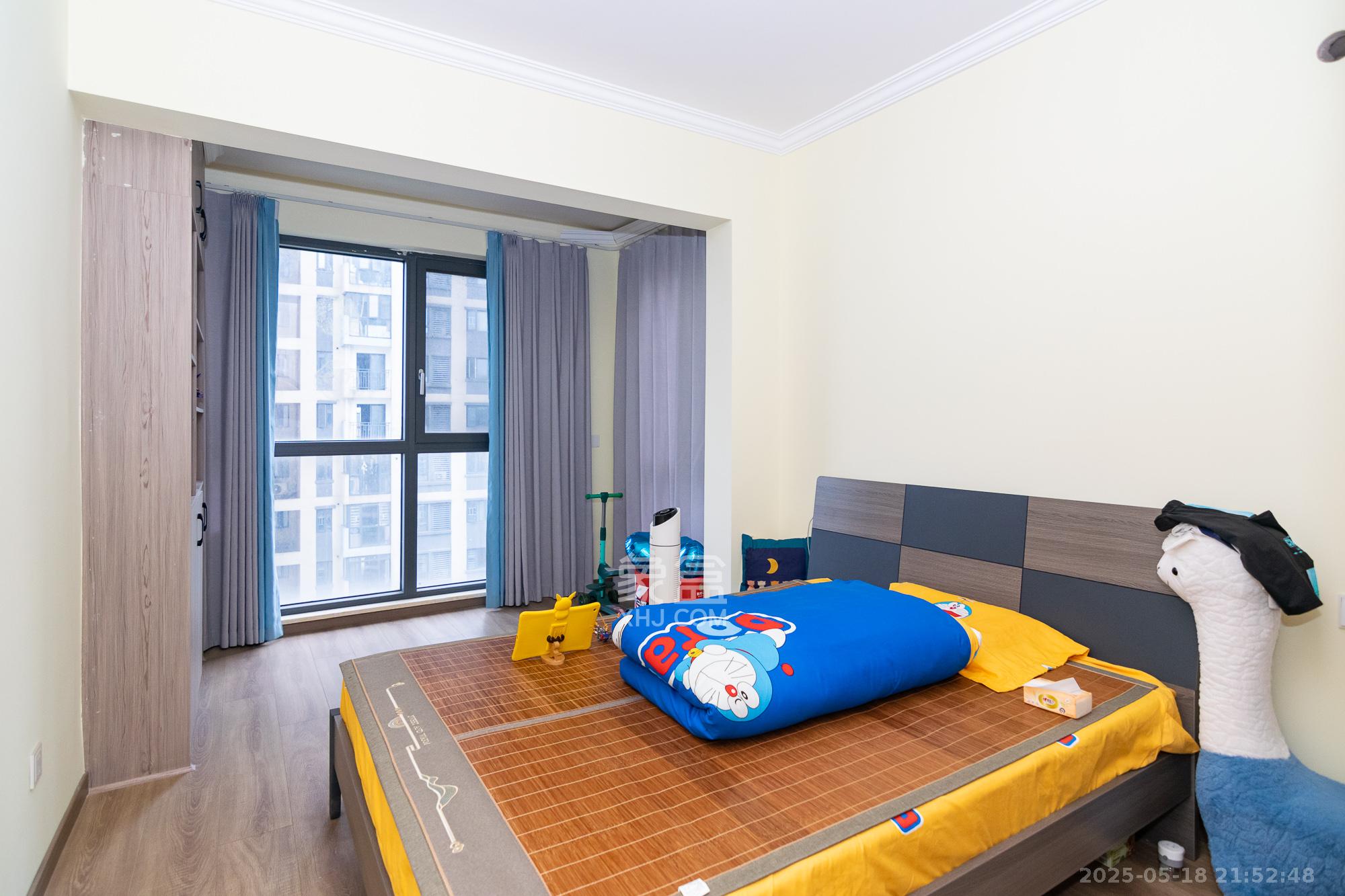 亿达智造小镇望天悦 3室2厅1卫 59.8万 亿达智造小镇望天悦 3室2厅1卫 59.8万卧室