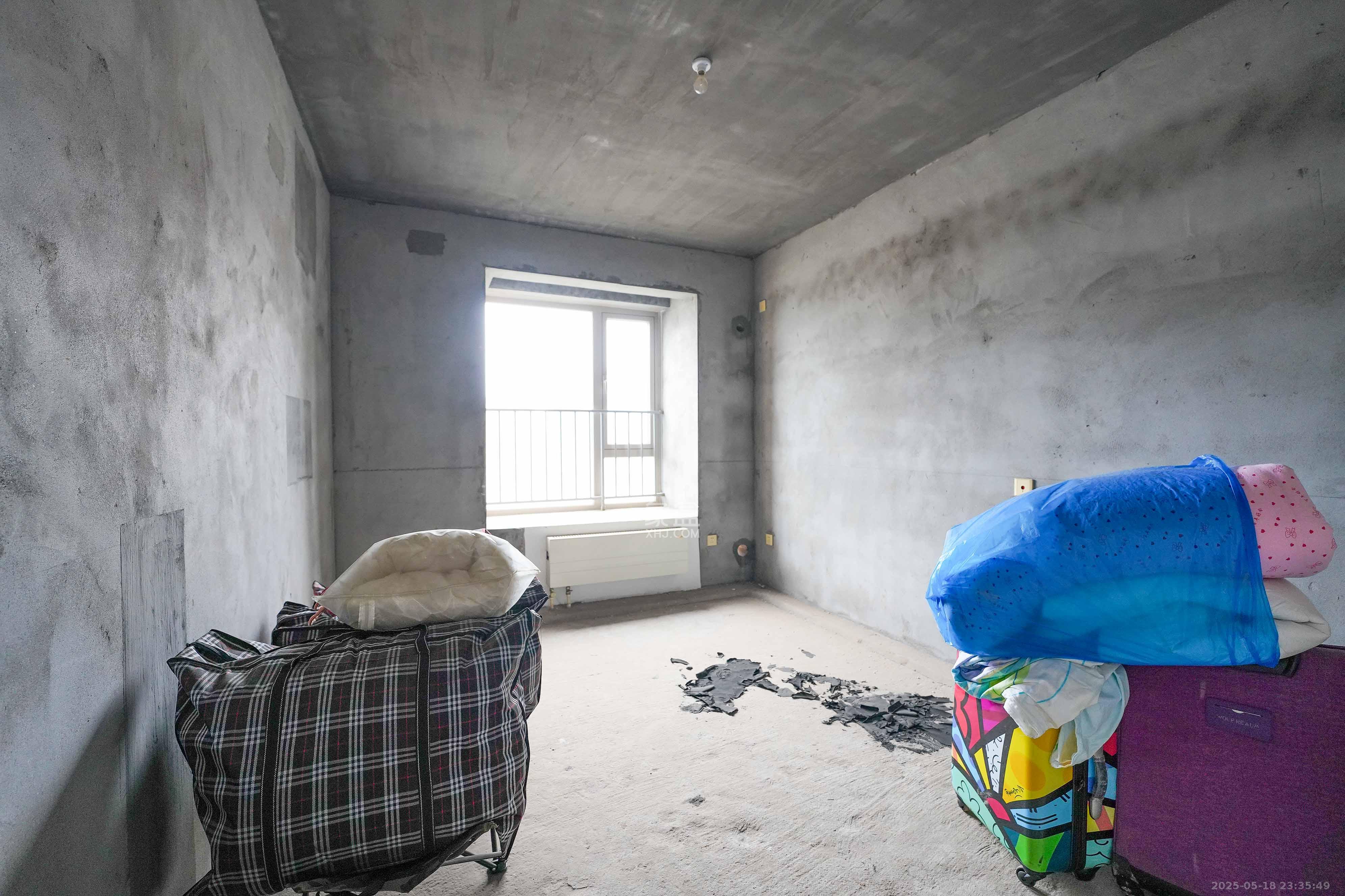 怡海星城  2室2厅1卫    37.8万 怡海星城  2室2厅1卫    37.8万卧室