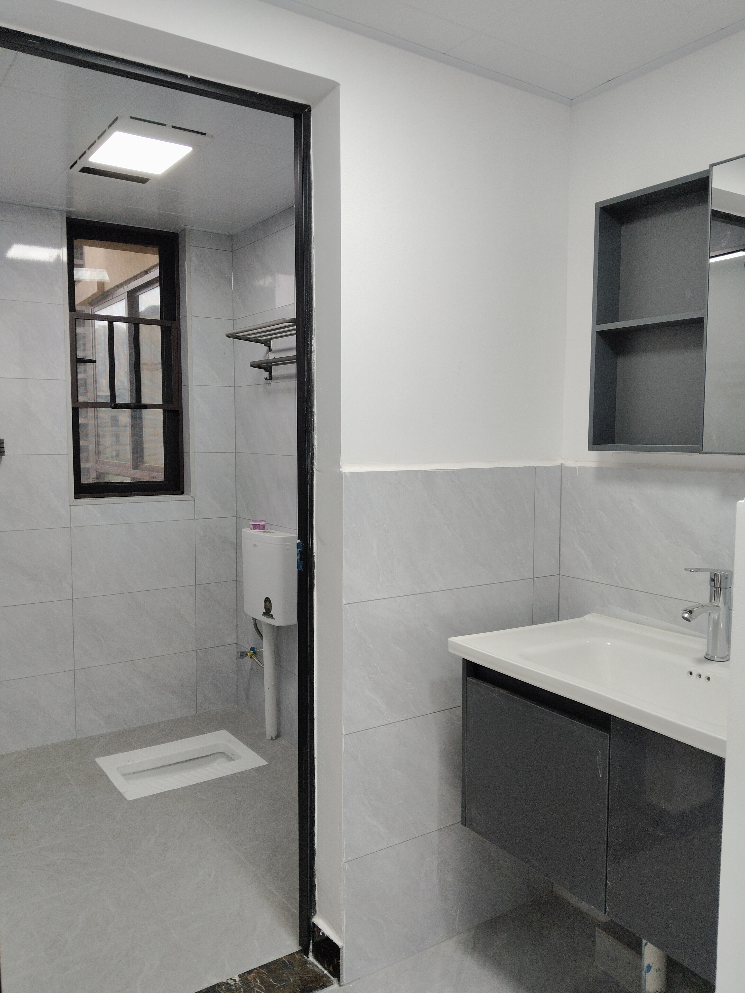 美的梧桐庄园 3室2厅2卫 2600.0元/月 美的梧桐庄园 3室2厅2卫 2600.0元/月室内图