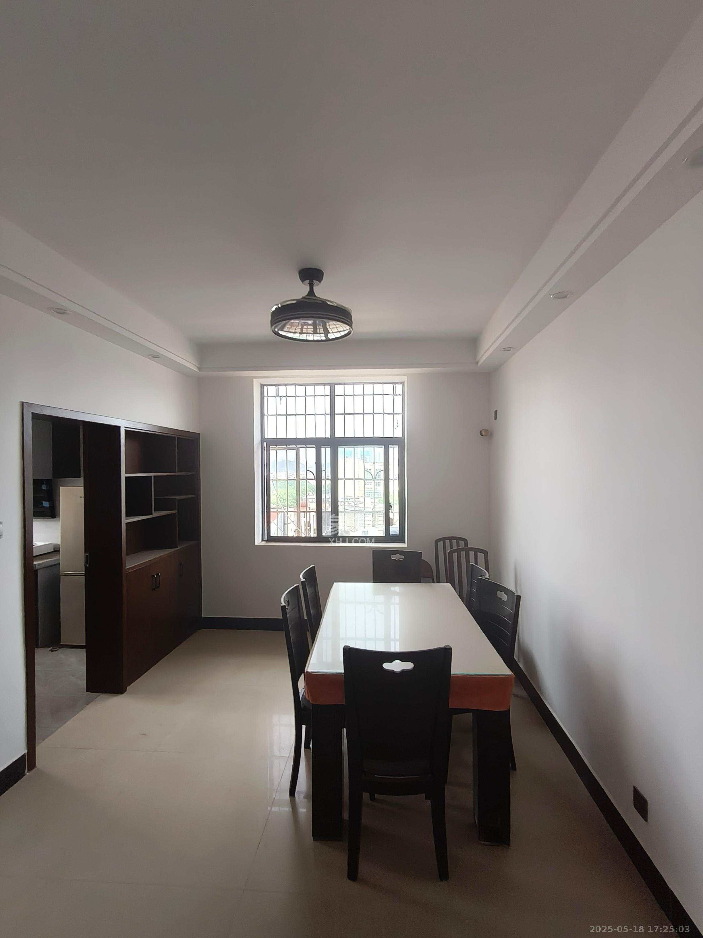 红星农博住宅小区(佳英农博小区) 3室2厅2卫 2500.0元/月 红星农博住宅小区(佳英农博小区) 3室2厅2卫 2500.0元/月室内图