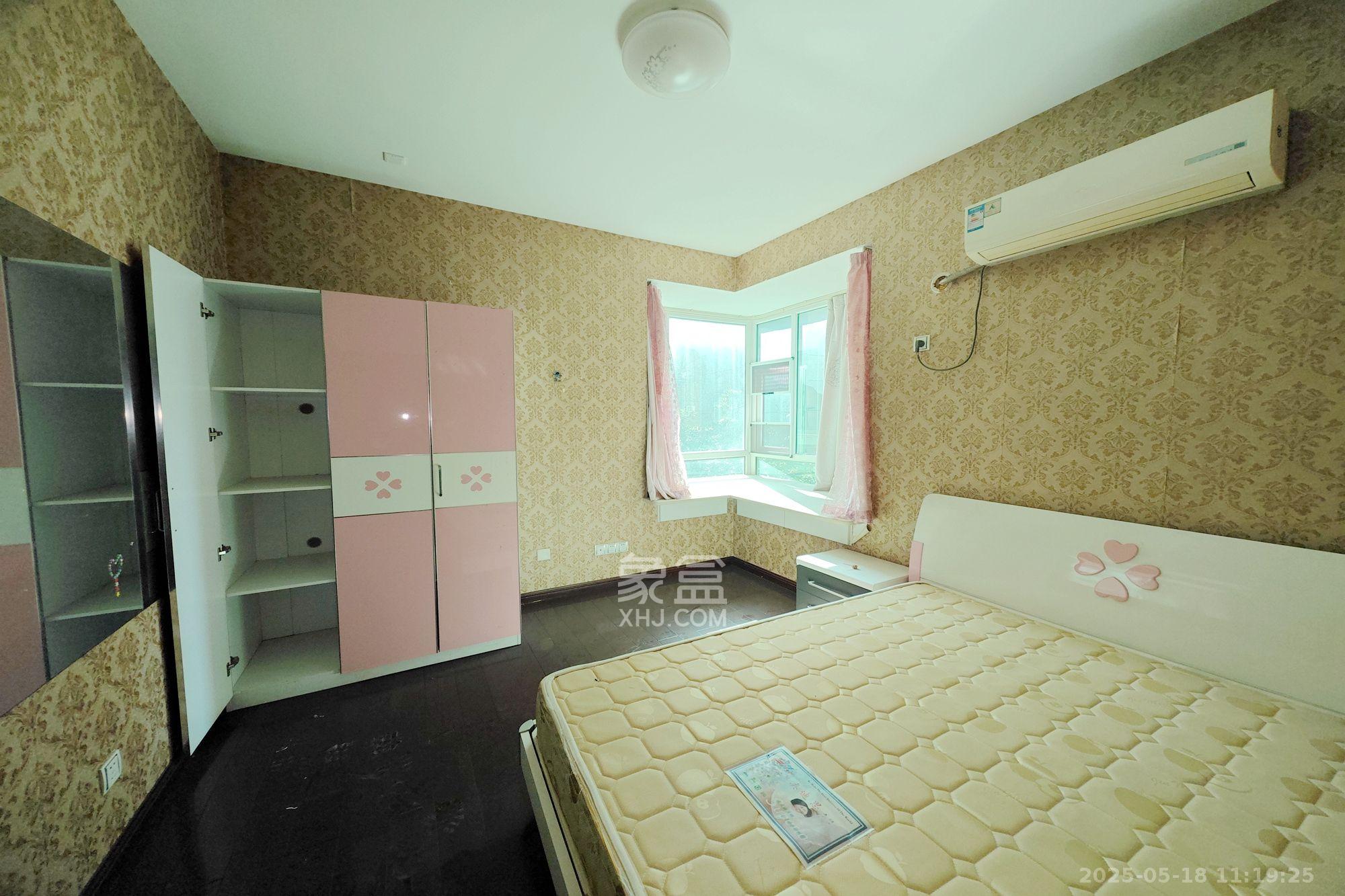 名都花園  3室2廳1衛(wèi)    2800.0元/月室內(nèi)圖
