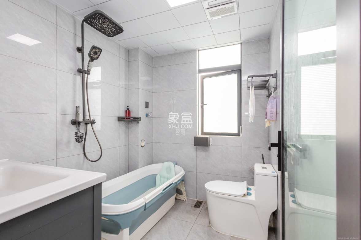 日盛湖湘花苑 1室0厅0卫 123.0万 日盛湖湘花苑 1室0厅0卫 123.0万卫生间