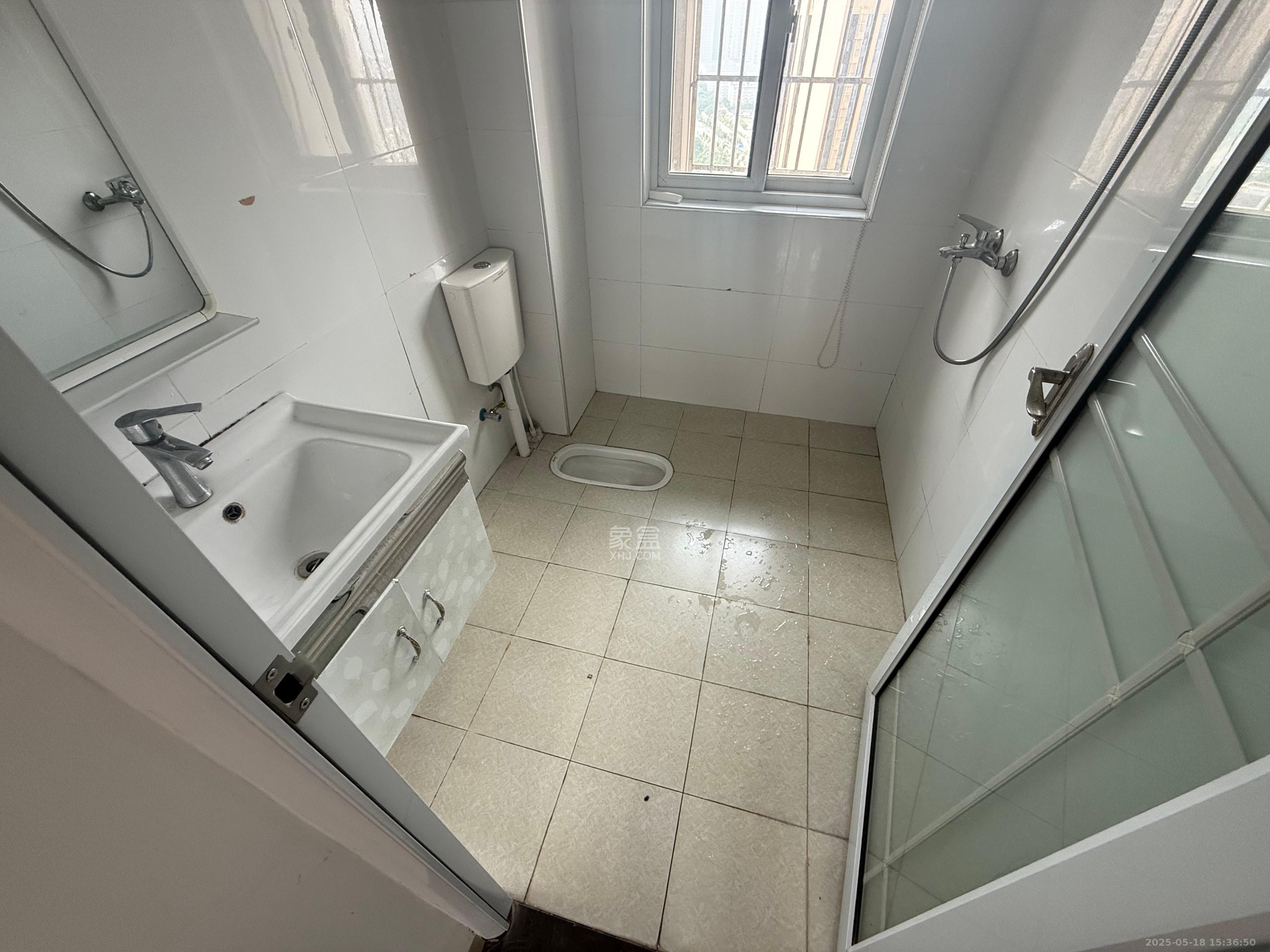 嘉顺苑 3室2厅1卫 2500.0元/月 嘉顺苑 3室2厅1卫 2500.0元/月室内图