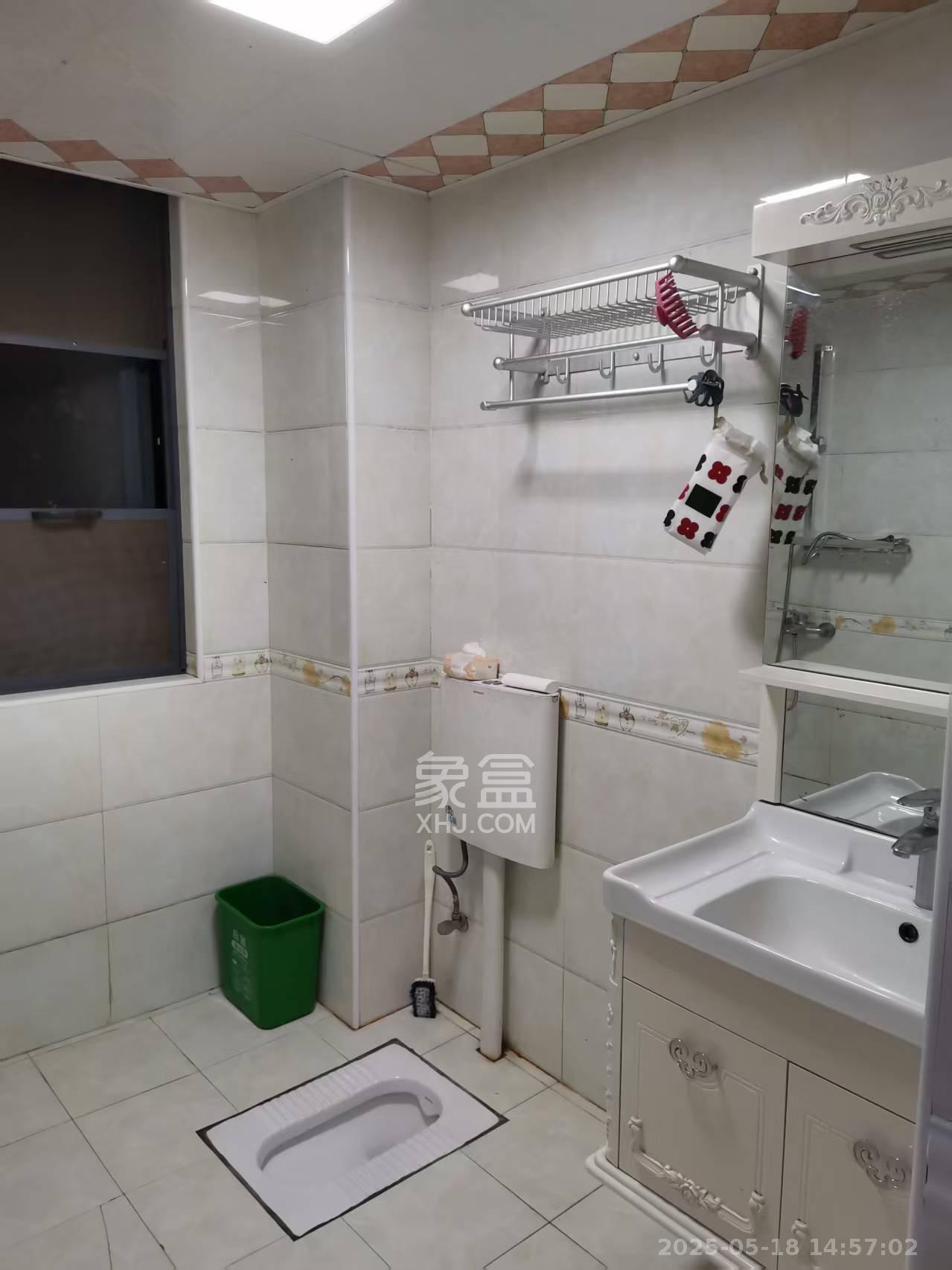 邦盛水岸御园 4室2厅1卫 2200.0元/月 邦盛水岸御园 4室2厅1卫 2200.0元/月室内图