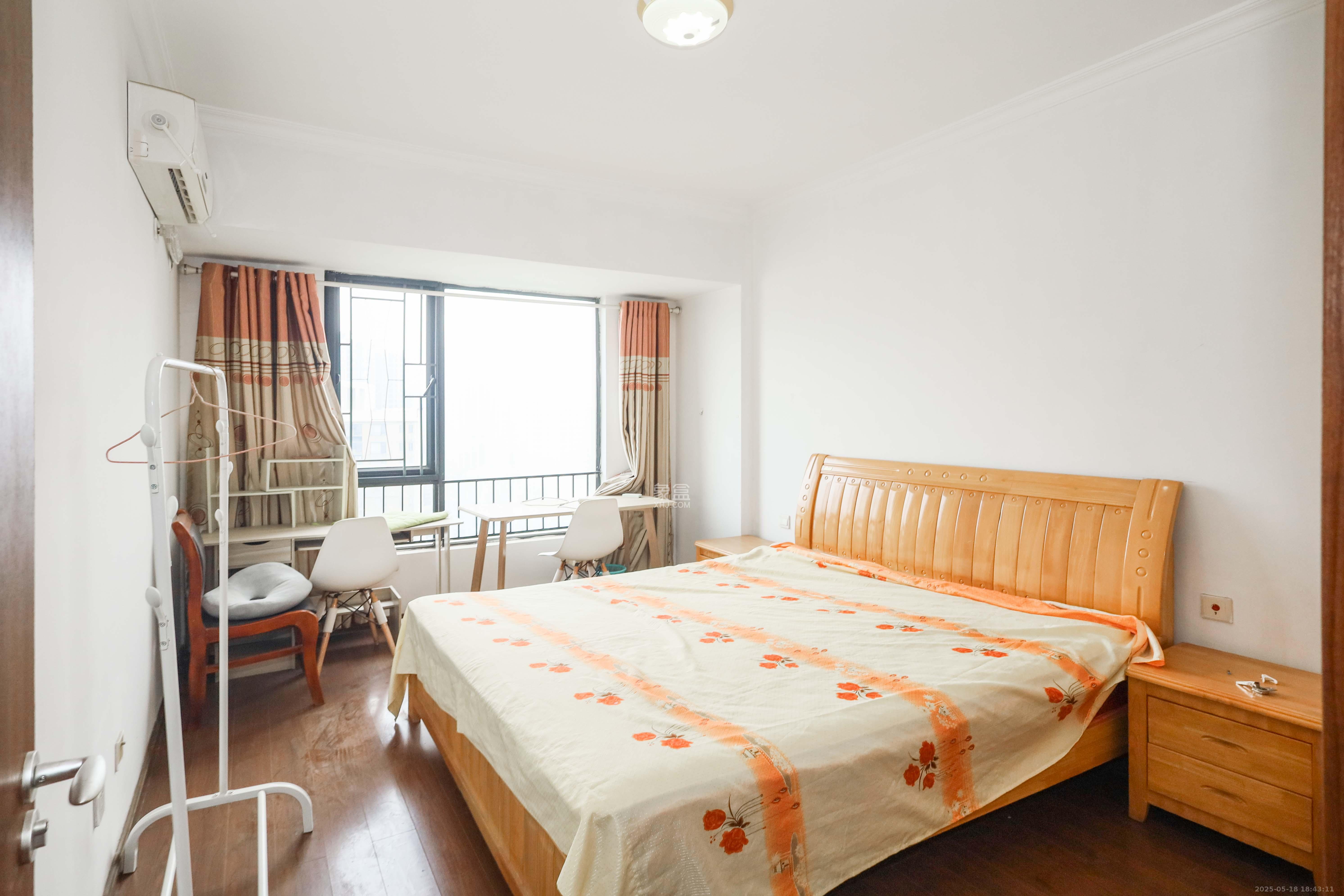 万科城市花园  3室2厅1卫    80.0万 万科城市花园  3室2厅1卫    80.0万卧室