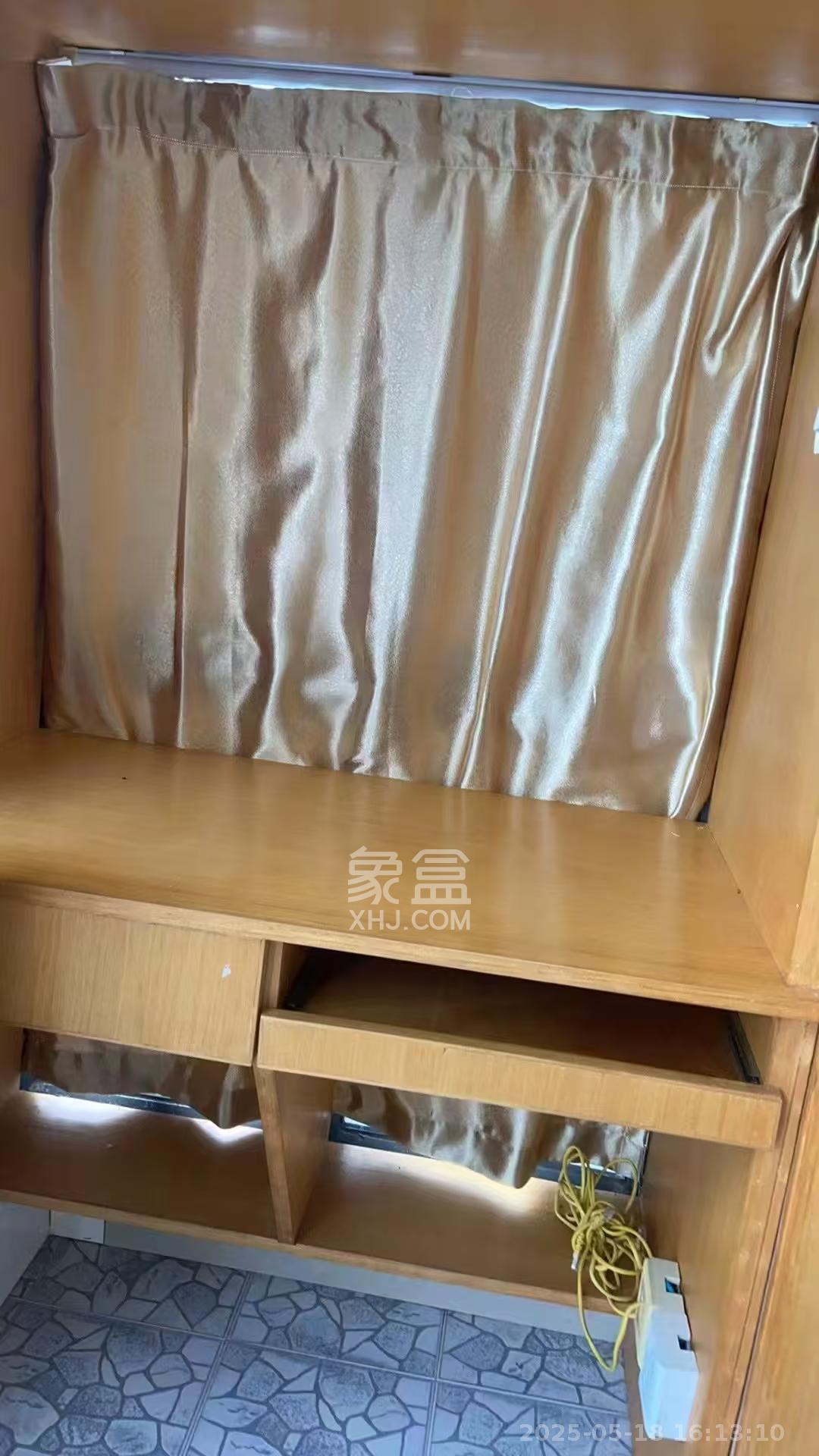 融橙上品  1室1厅1卫   1300.00元/月室内图