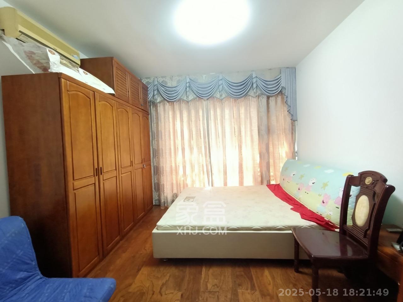 望兴景园一期  3室2厅2卫   2300.00元/月室内图