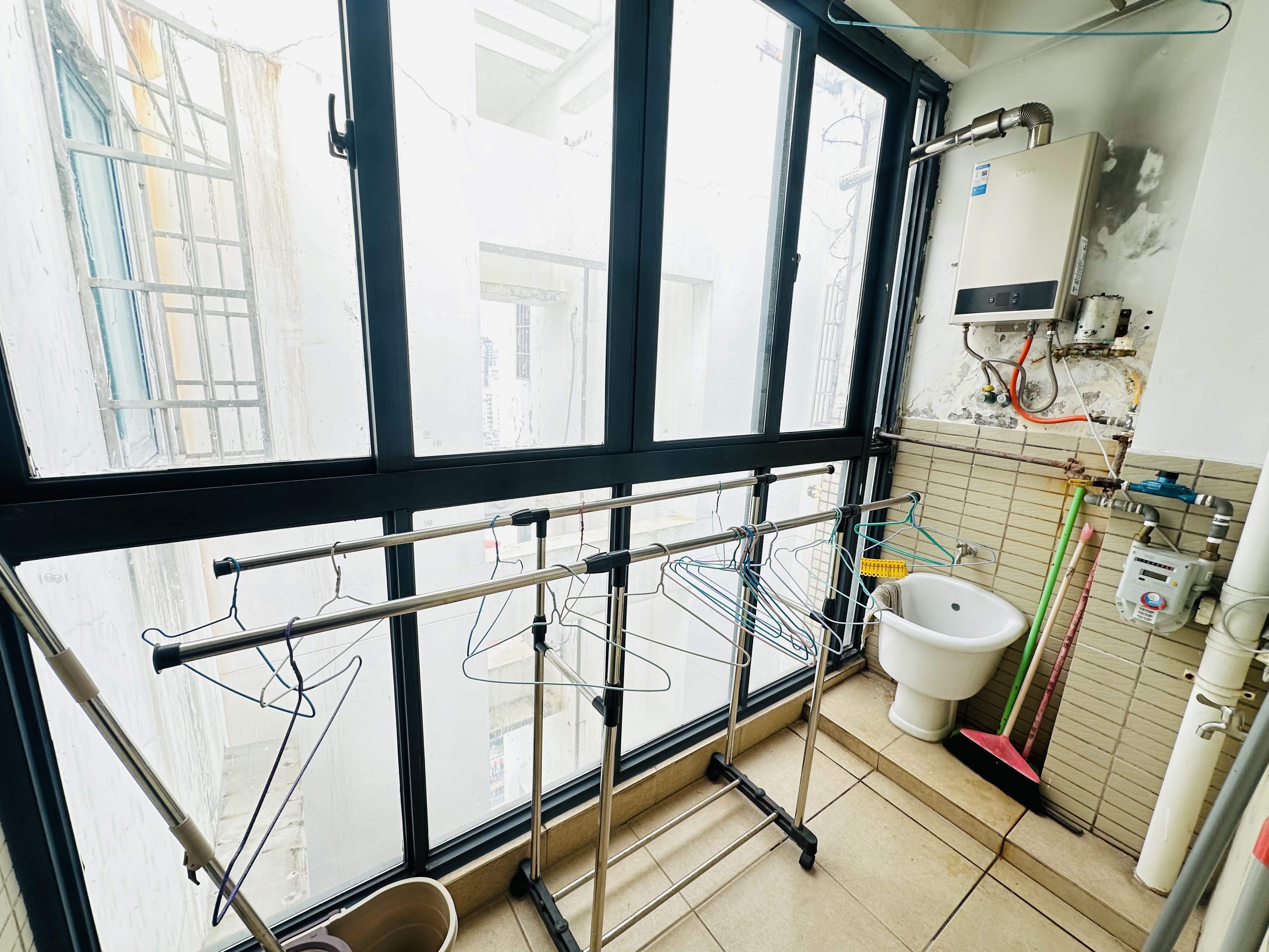 海景花园 2室2厅1卫 2000.0元/月 海景花园 2室2厅1卫 2000.0元/月室内图