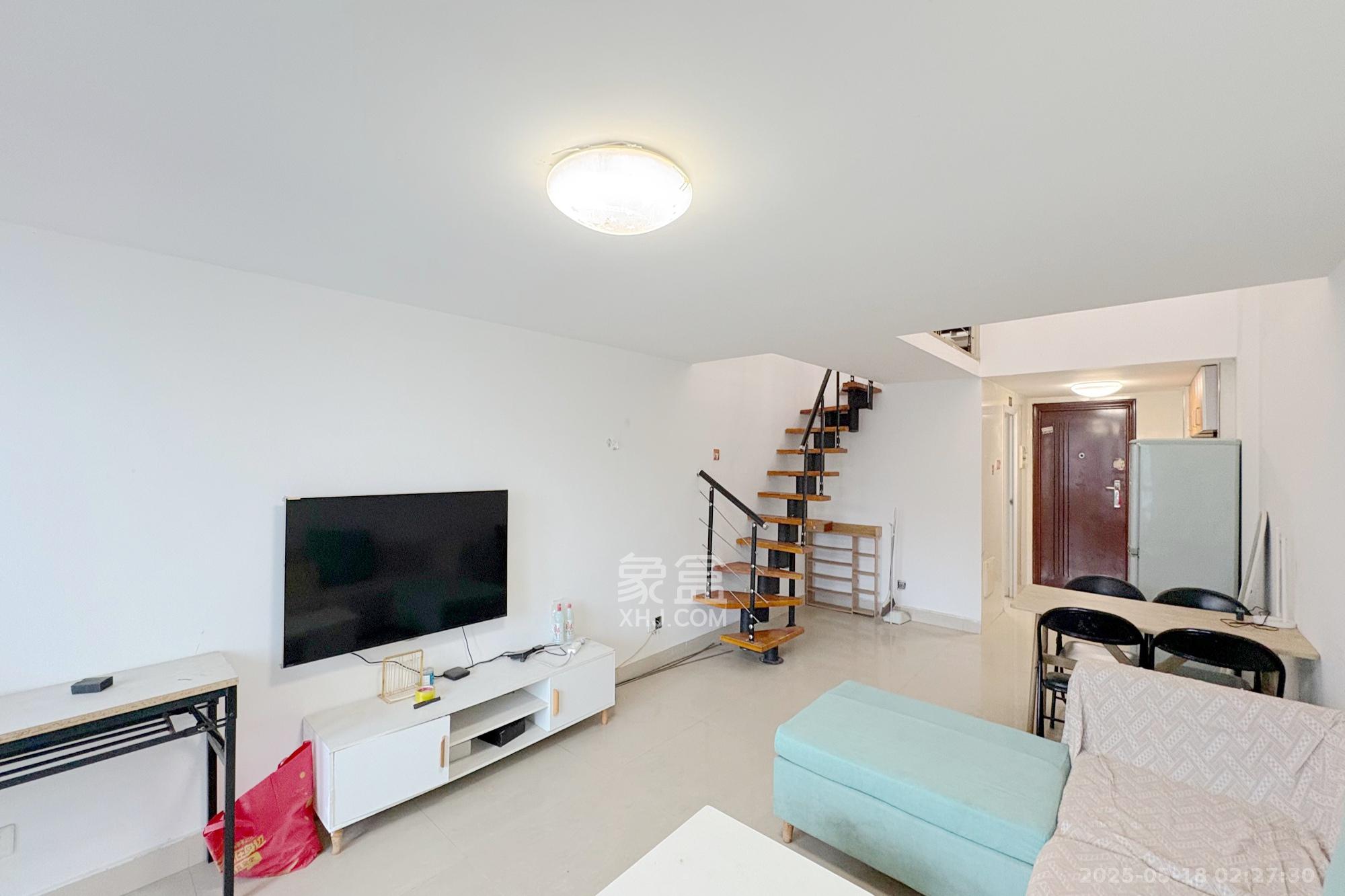 融圣国际  2室1厅1卫    60.0万客厅