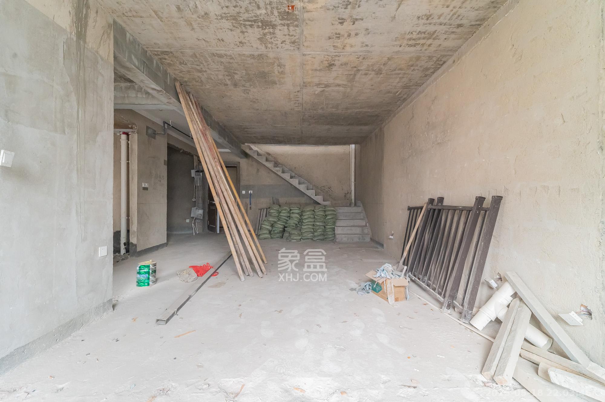 中交建发松雅院  4室2厅2卫   154.00万