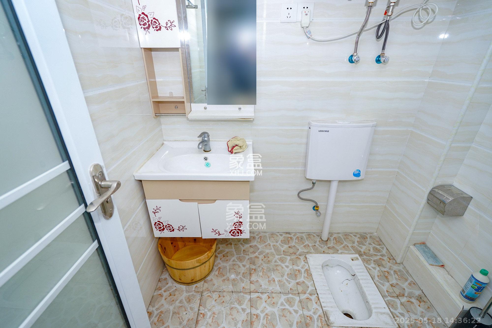 中建芙蓉嘉苑  1室1厅1卫   1800.00元/月室内图