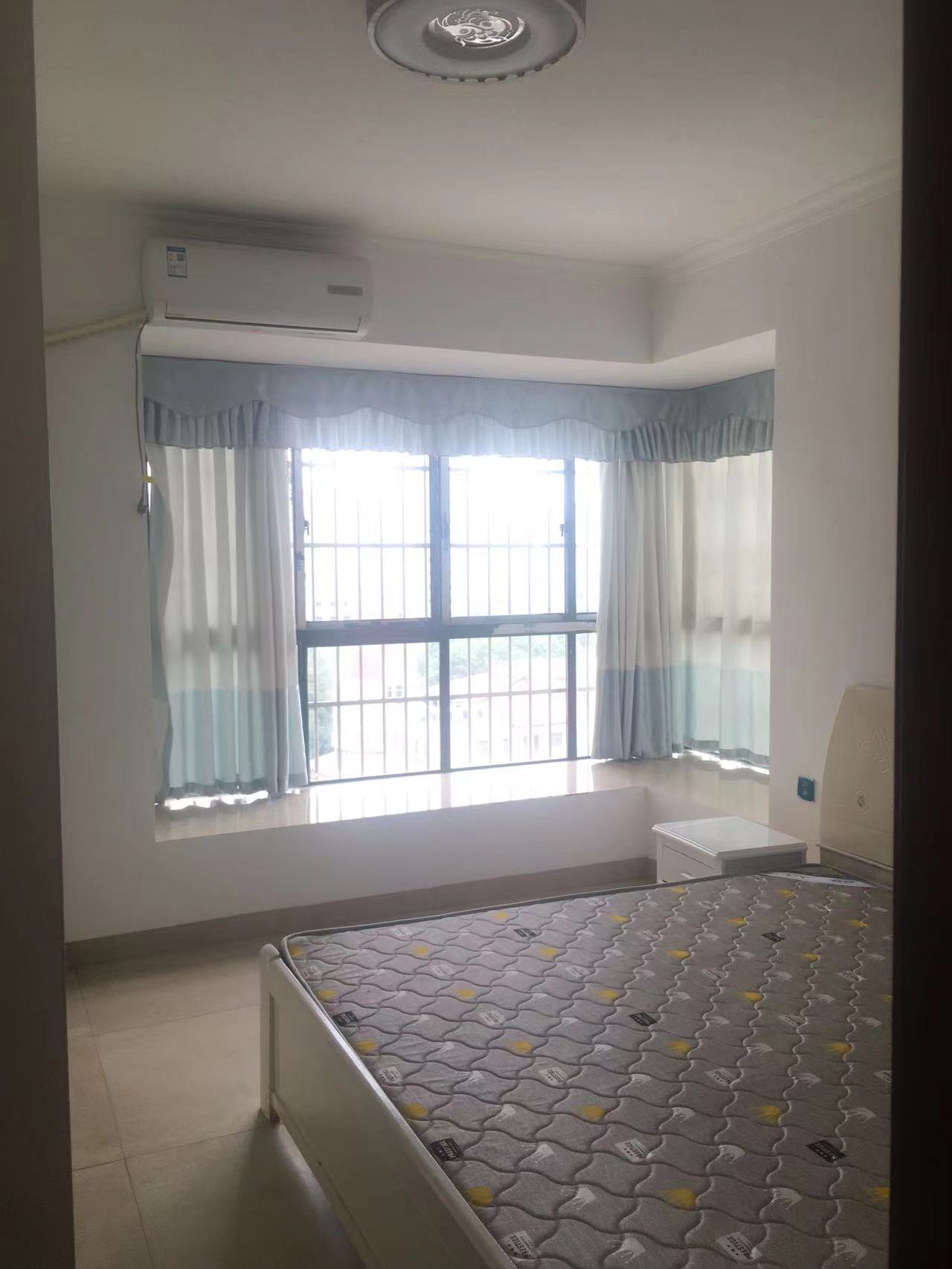 品阁 3室2厅2卫 2200.0元/月 品阁 3室2厅2卫 2200.0元/月室内图