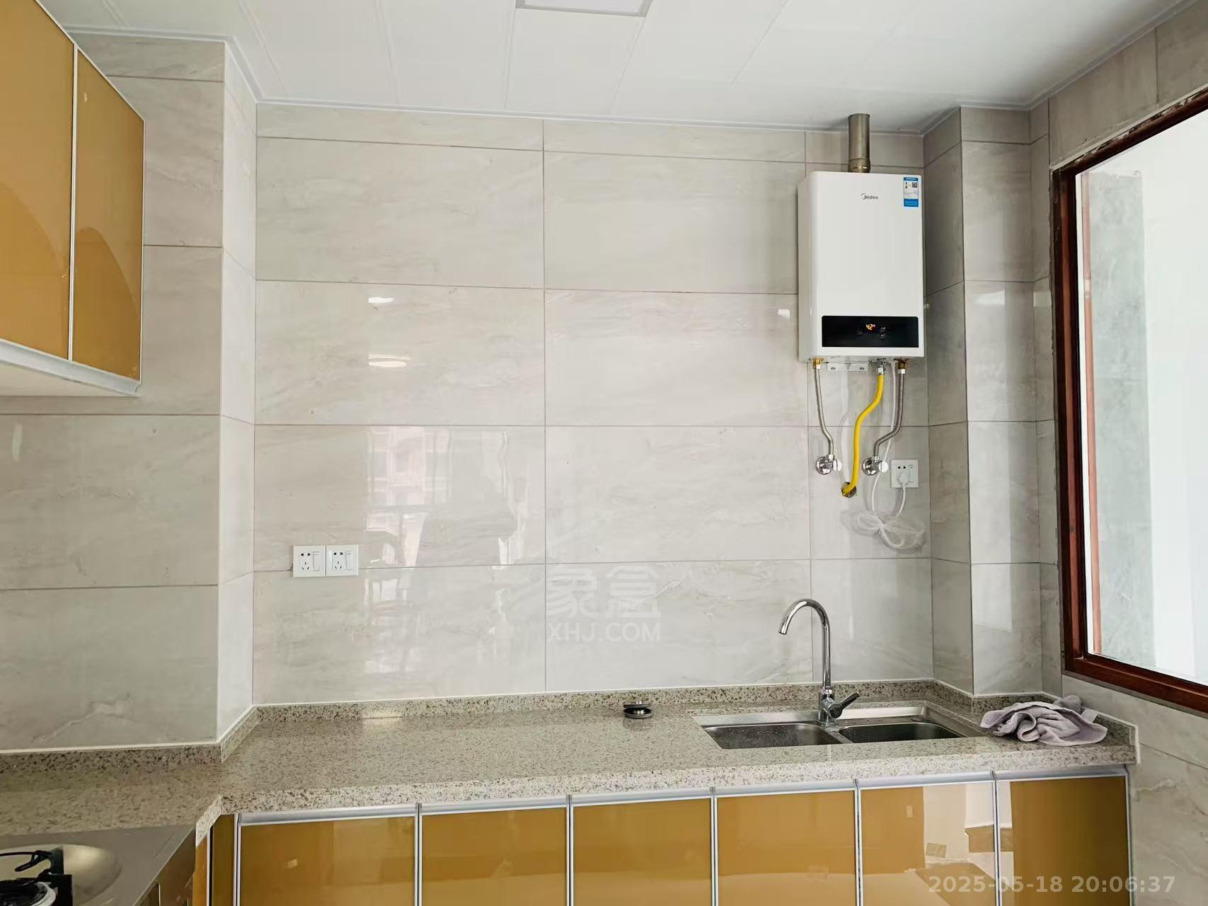 山水洲城华晨第一城 2室2厅1卫 1800.0元/月 山水洲城华晨第一城 2室2厅1卫 1800.0元/月室内图