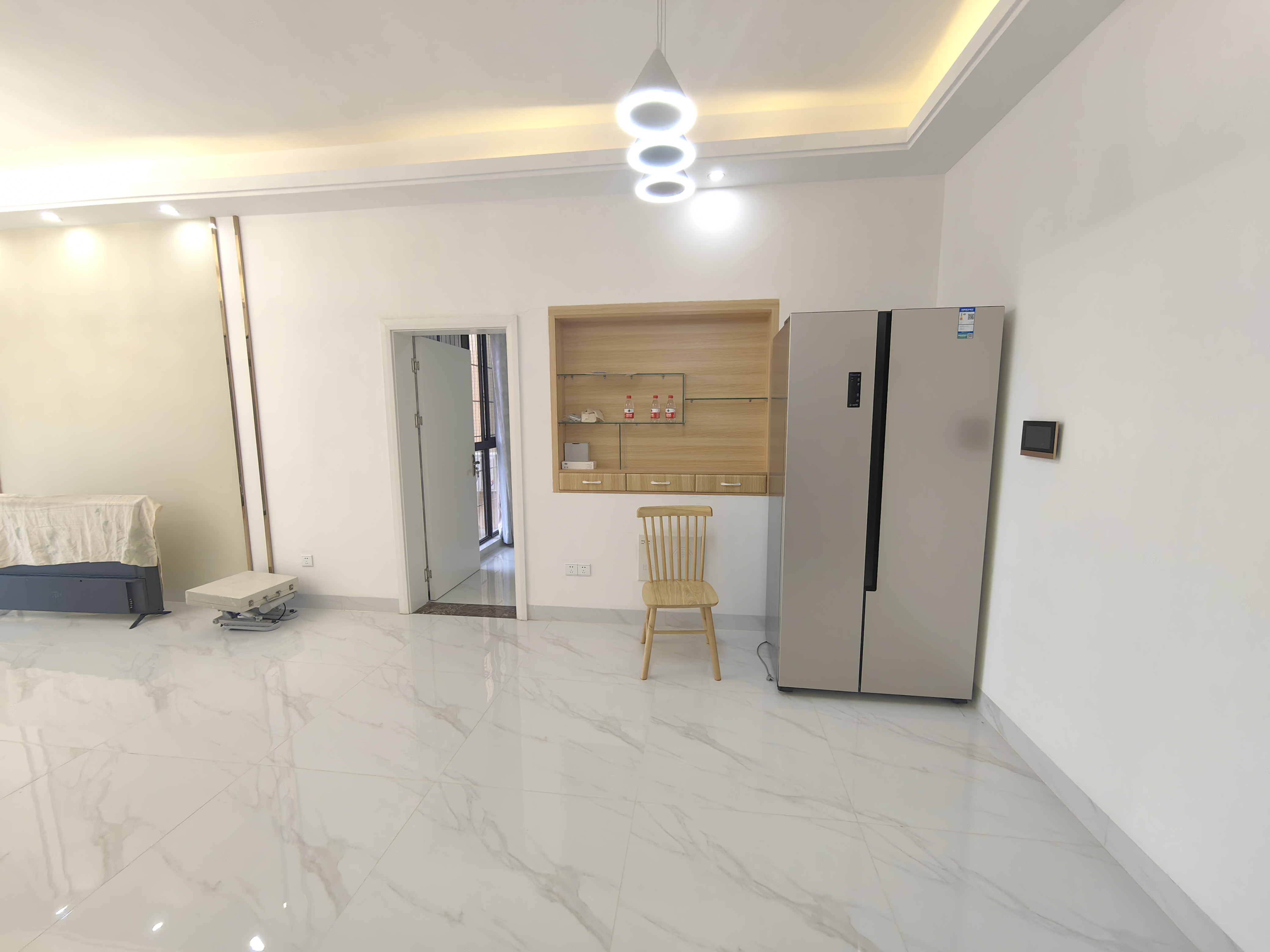 怡和湖城大境 5室2厅2卫 6000.0元/月 怡和湖城大境 5室2厅2卫 6000.0元/月室内图