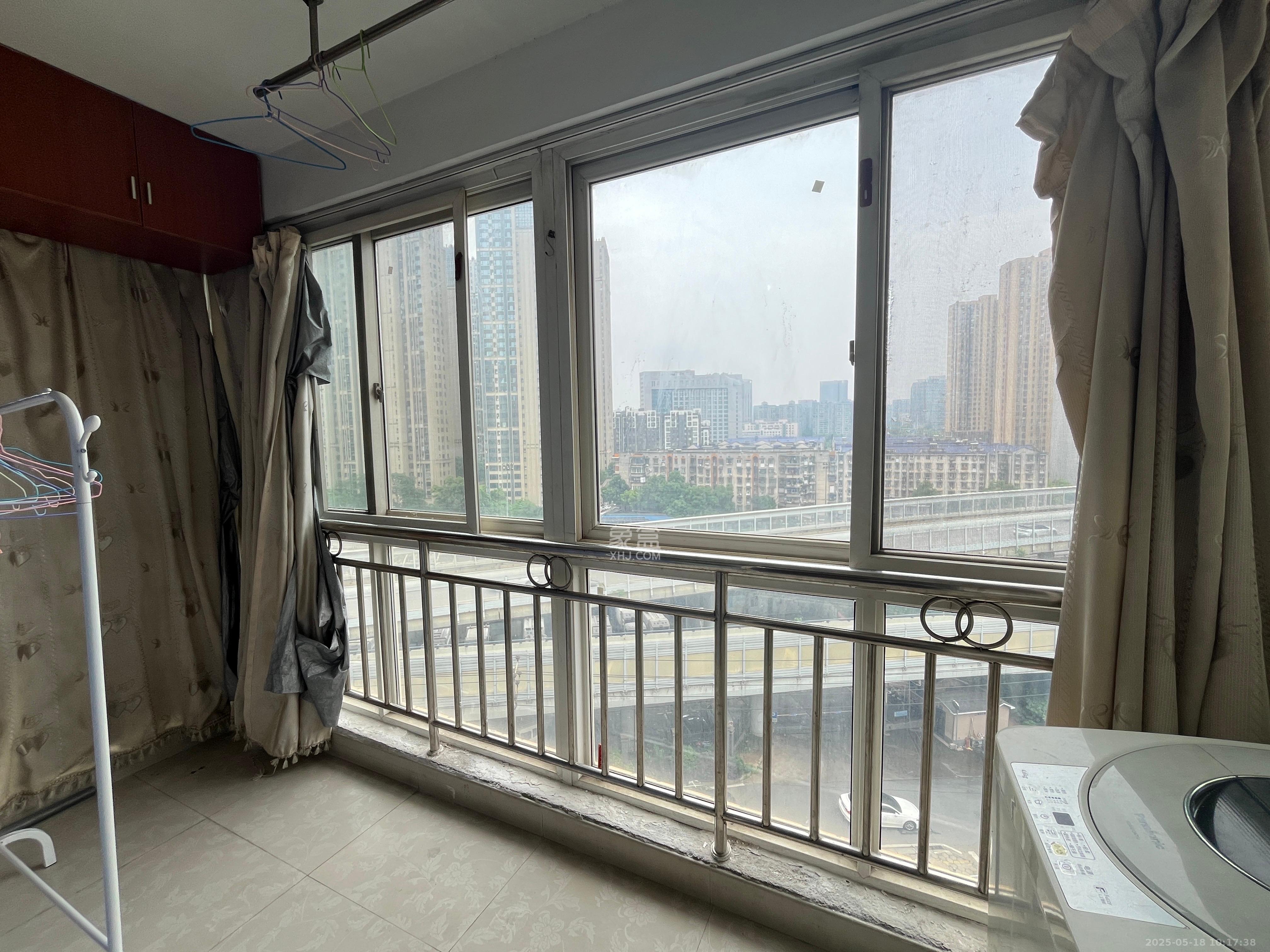 华银园  2室1厅1卫   1800.00元/月室内图