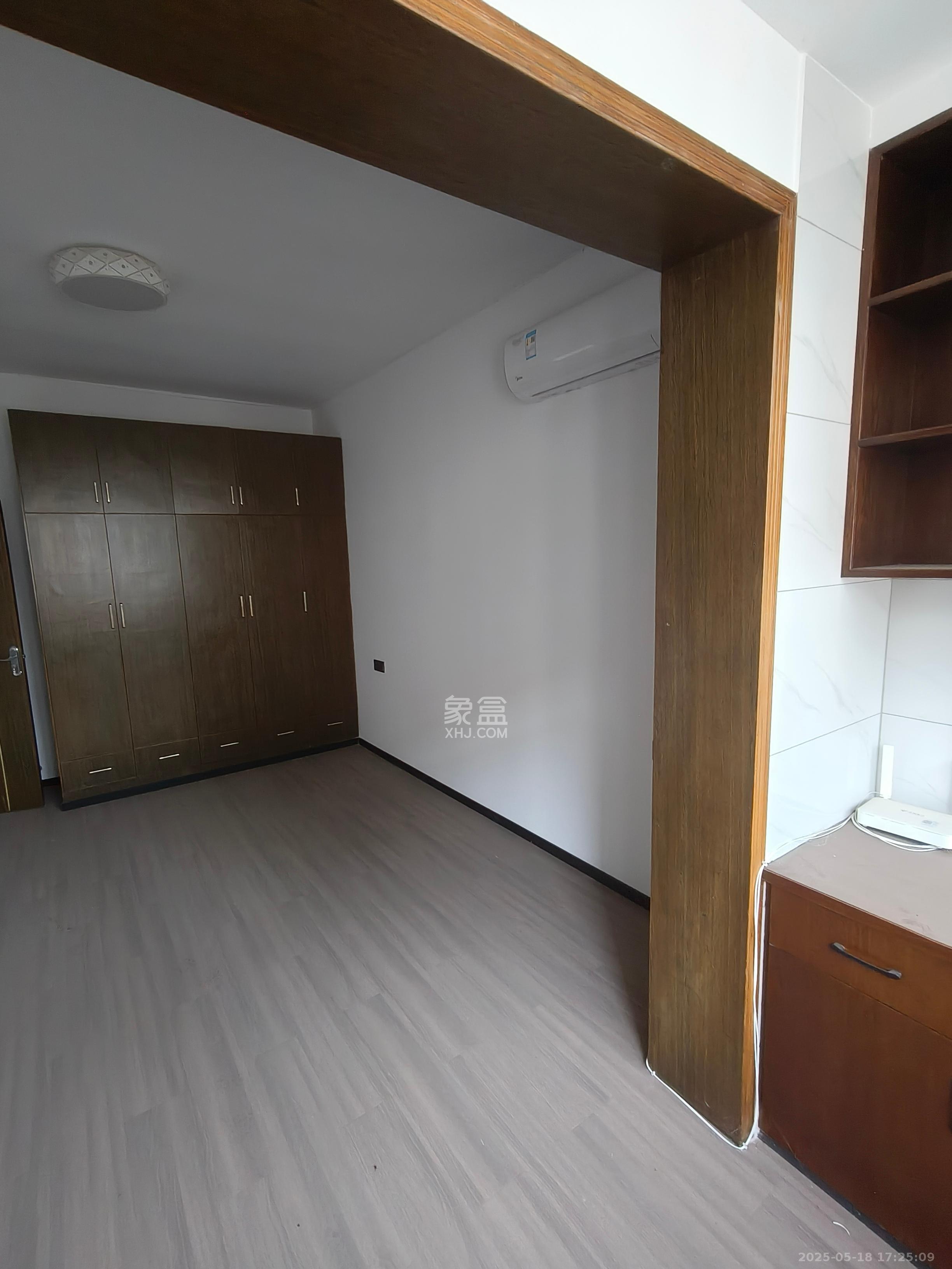 红星农博住宅小区(佳英农博小区) 3室2厅2卫 2500.0元/月 红星农博住宅小区(佳英农博小区) 3室2厅2卫 2500.0元/月室内图