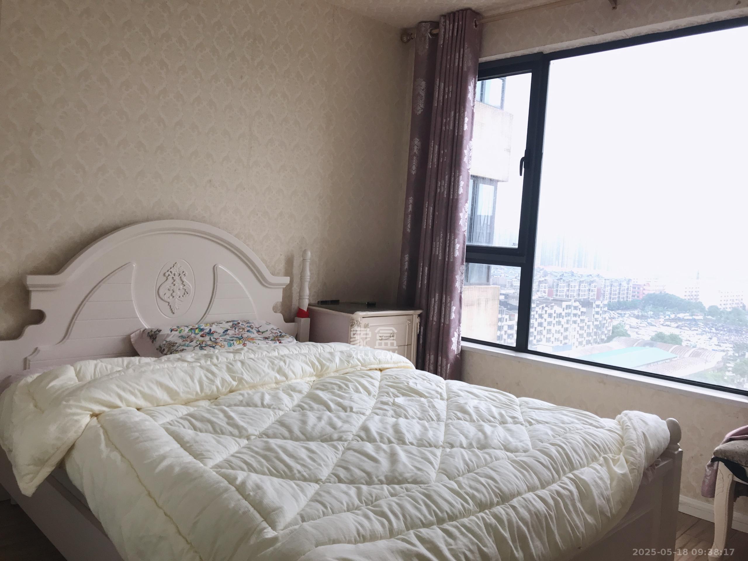 长房时代城  3室2厅1卫   3000.00元/月室内图1