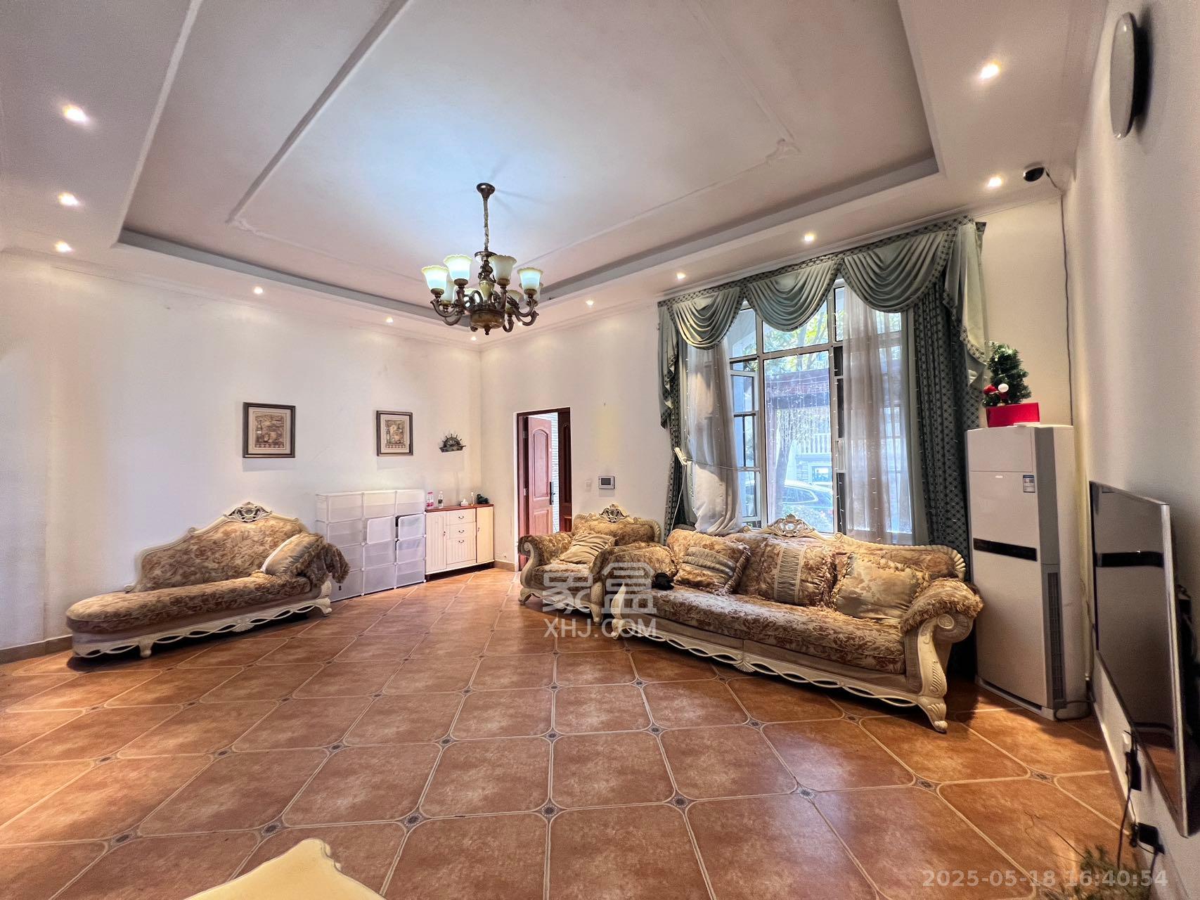 龙湾国际别墅 5室2厅3卫 7200.0元/月 龙湾国际别墅 5室2厅3卫 7200.0元/月室内图