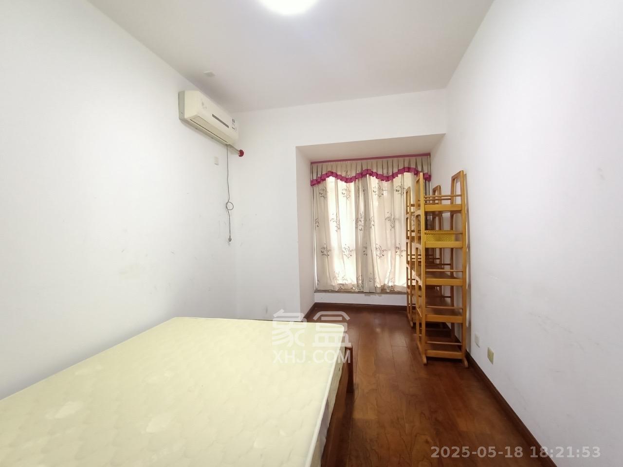 望兴景园一期  3室2厅2卫   2300.00元/月室内图