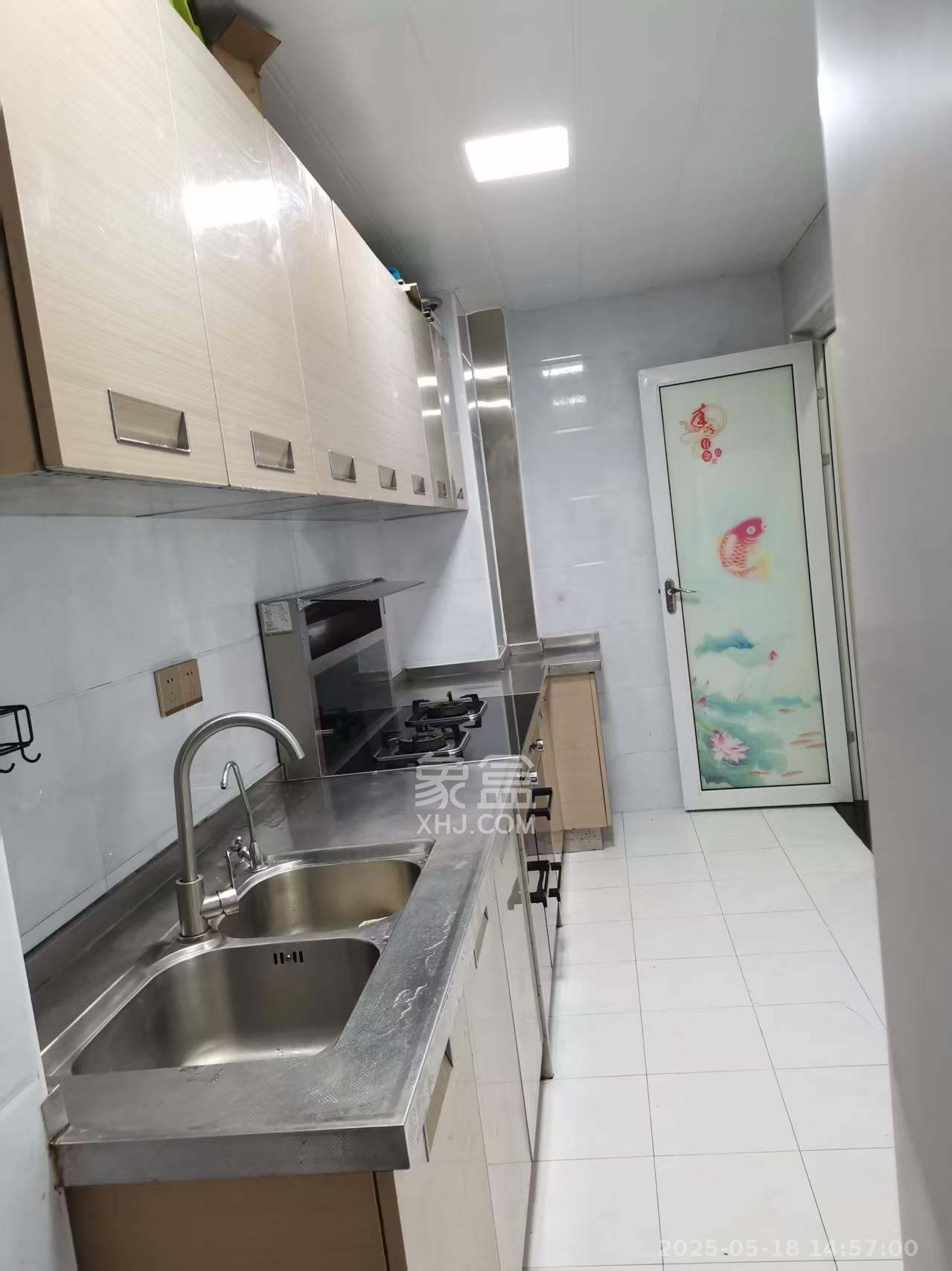 邦盛水岸御园 4室2厅1卫 2200.0元/月 邦盛水岸御园 4室2厅1卫 2200.0元/月室内图