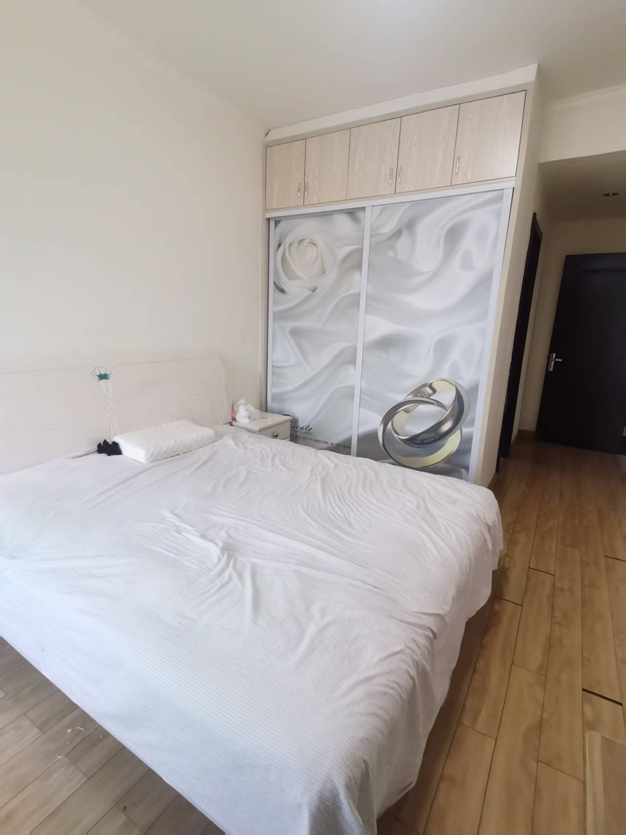 碧桂园 4室2厅4卫 2000.0元/月 碧桂园 4室2厅4卫 2000.0元/月室内图