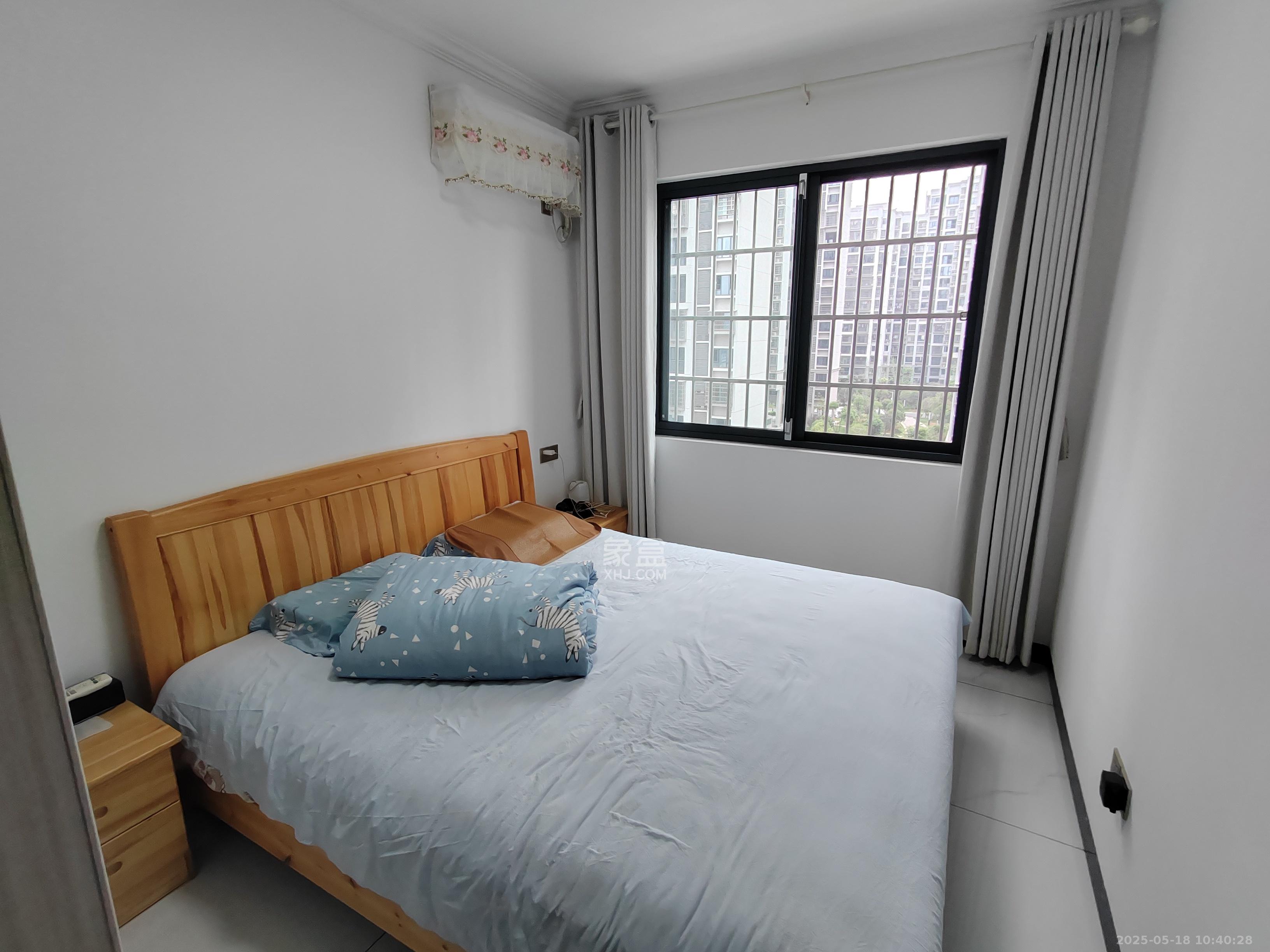 坪山家园  3室2厅2卫   2500.00元/月室内图