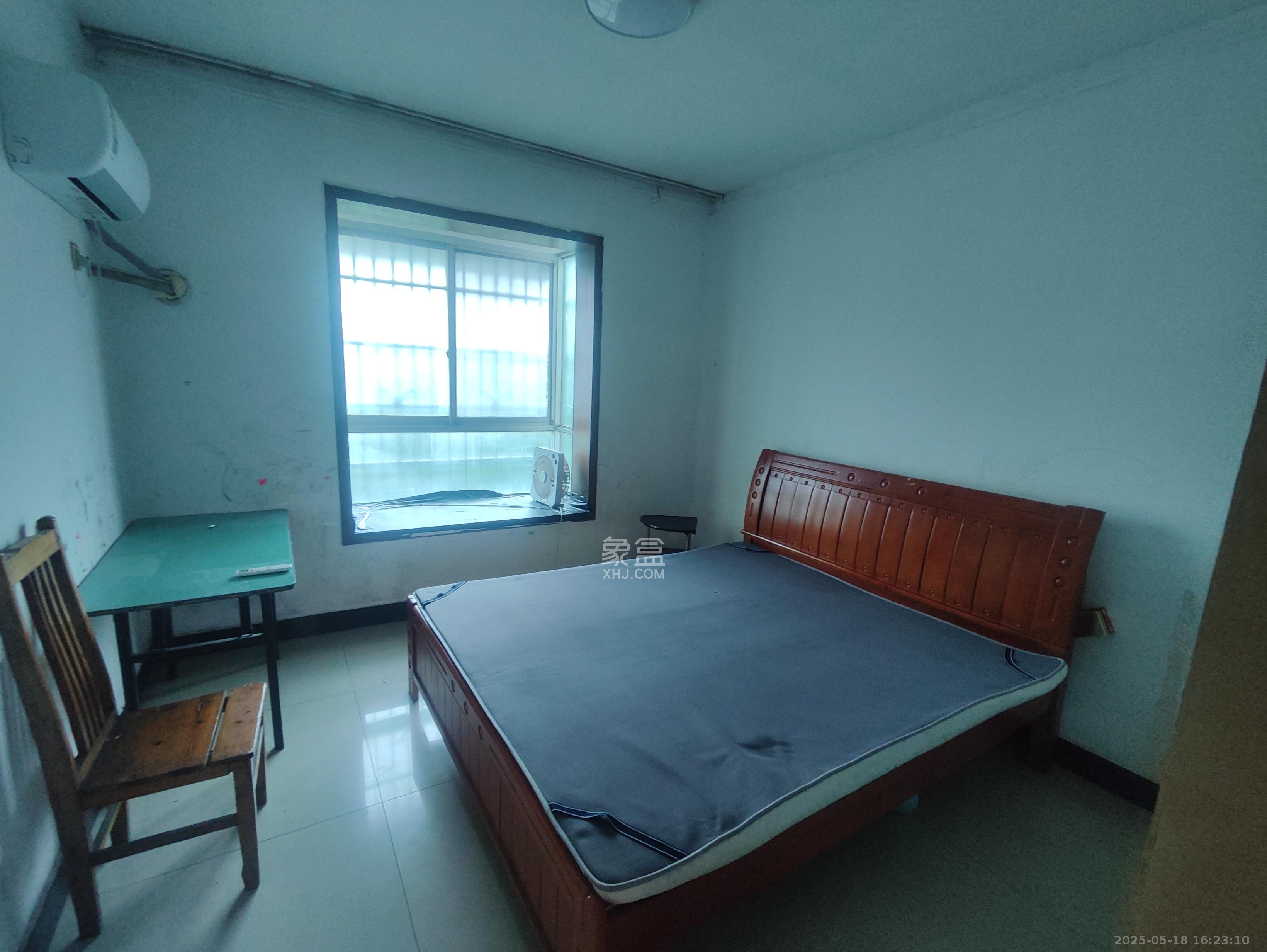 中南汽车世界  2室1厅1卫    999.0元/月室内图