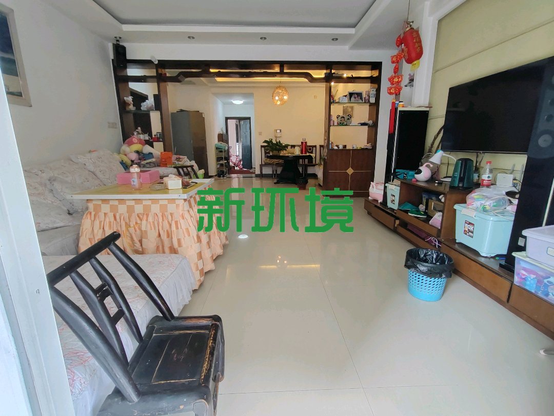 欣业家园  4室2厅2卫   1700.00元/月