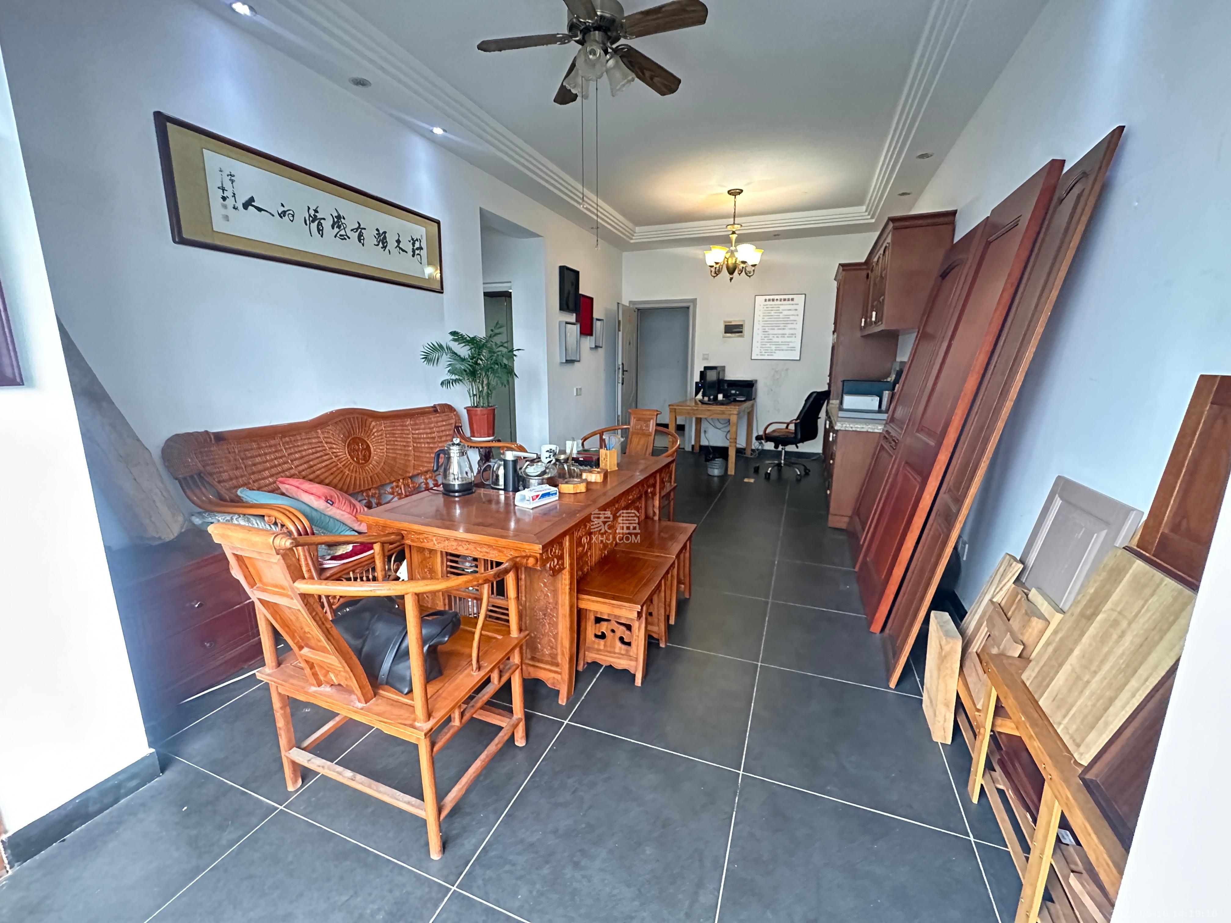 左岸右岸  1室1厅1卫   1800.00元/月室内图