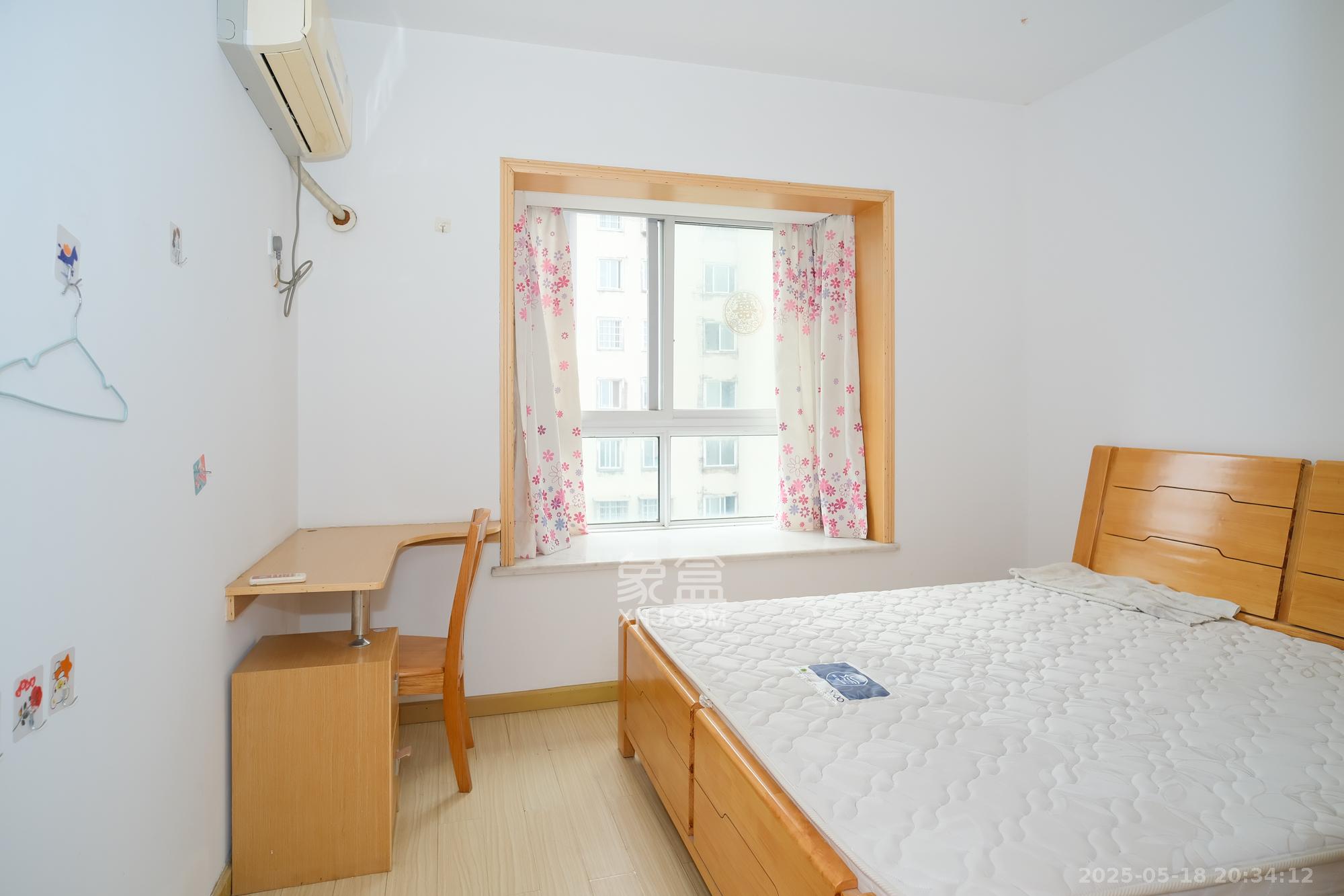 世景华庭 2室2厅1卫 60.0万 世景华庭 2室2厅1卫 60.0万卧室