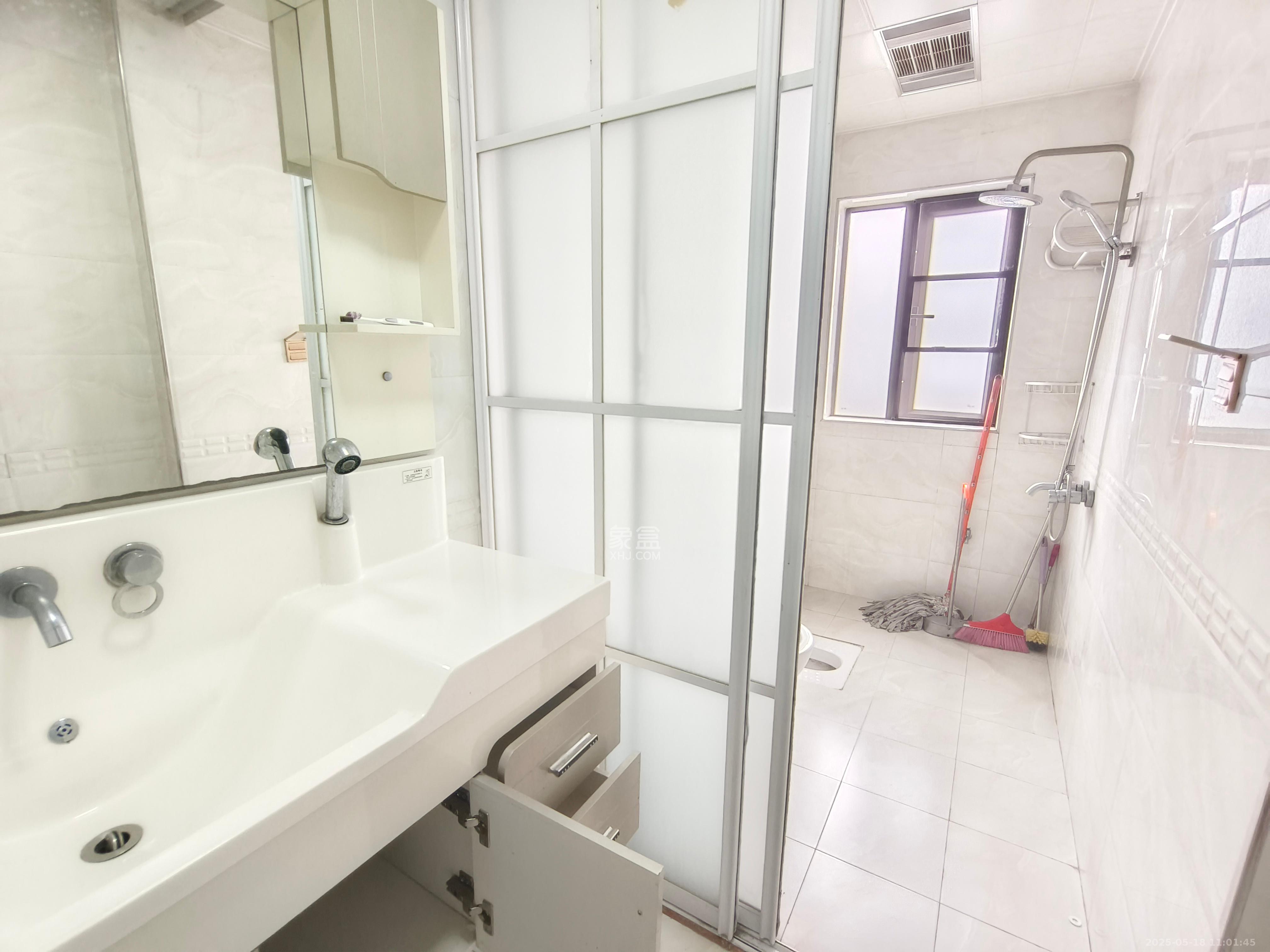 万象凯旋湾 3室2厅2卫 3000.0元/月 万象凯旋湾 3室2厅2卫 3000.0元/月室内图