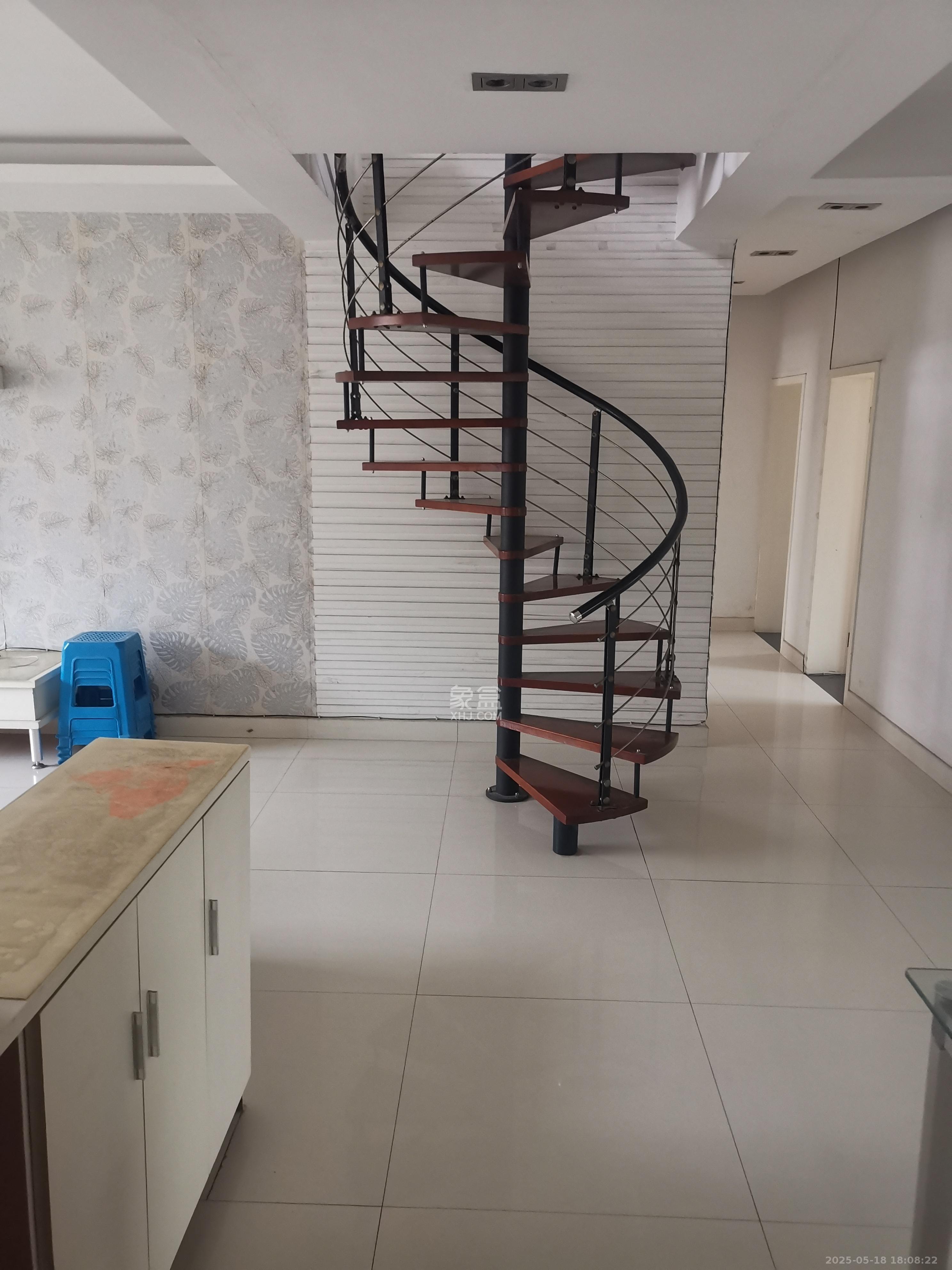 南苑小区 3室2厅1卫 2500.0元/月 南苑小区 3室2厅1卫 2500.0元/月室内图