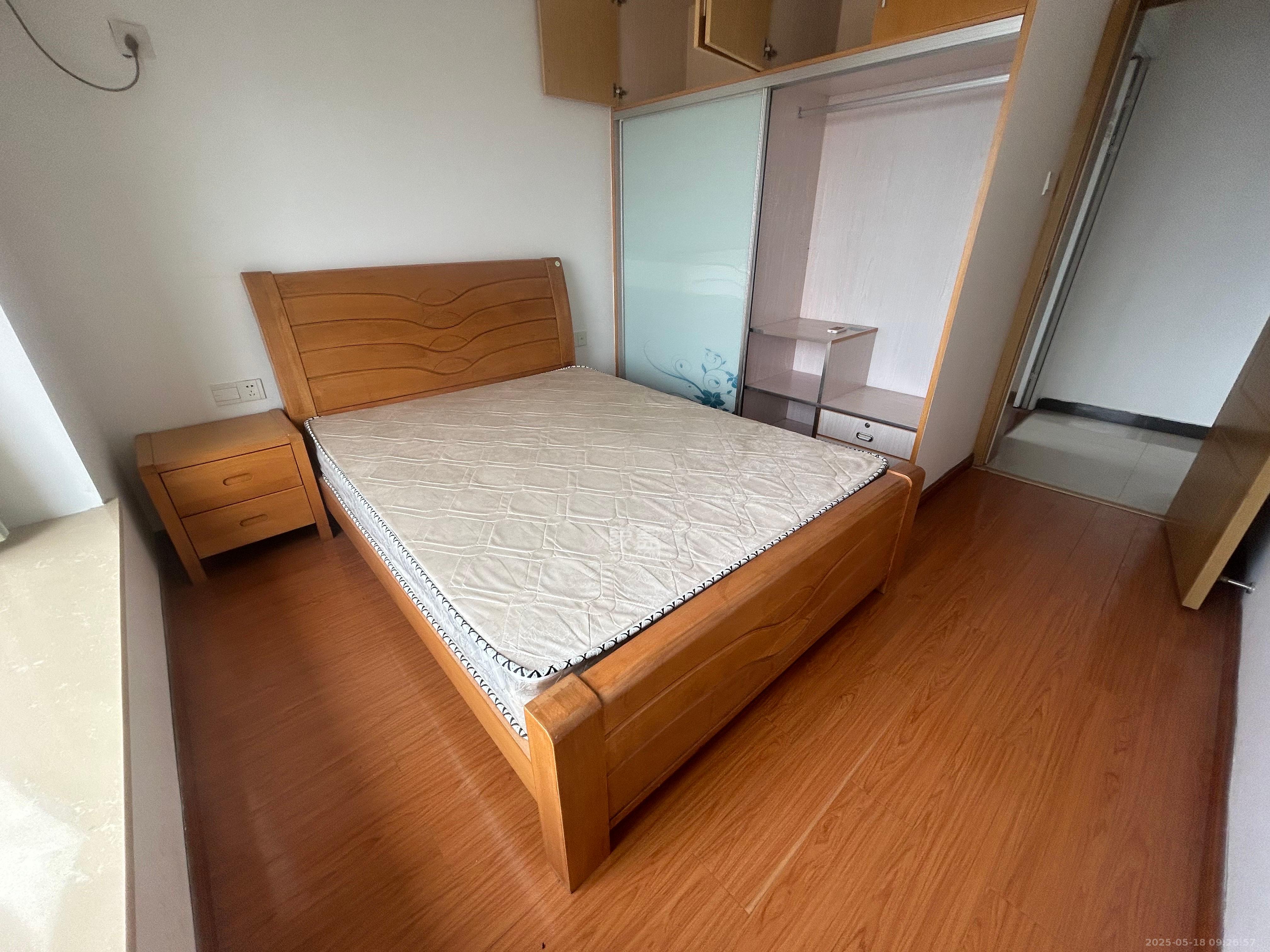 钰龙天下一期  2室2厅1卫   1800.00元/月室内图