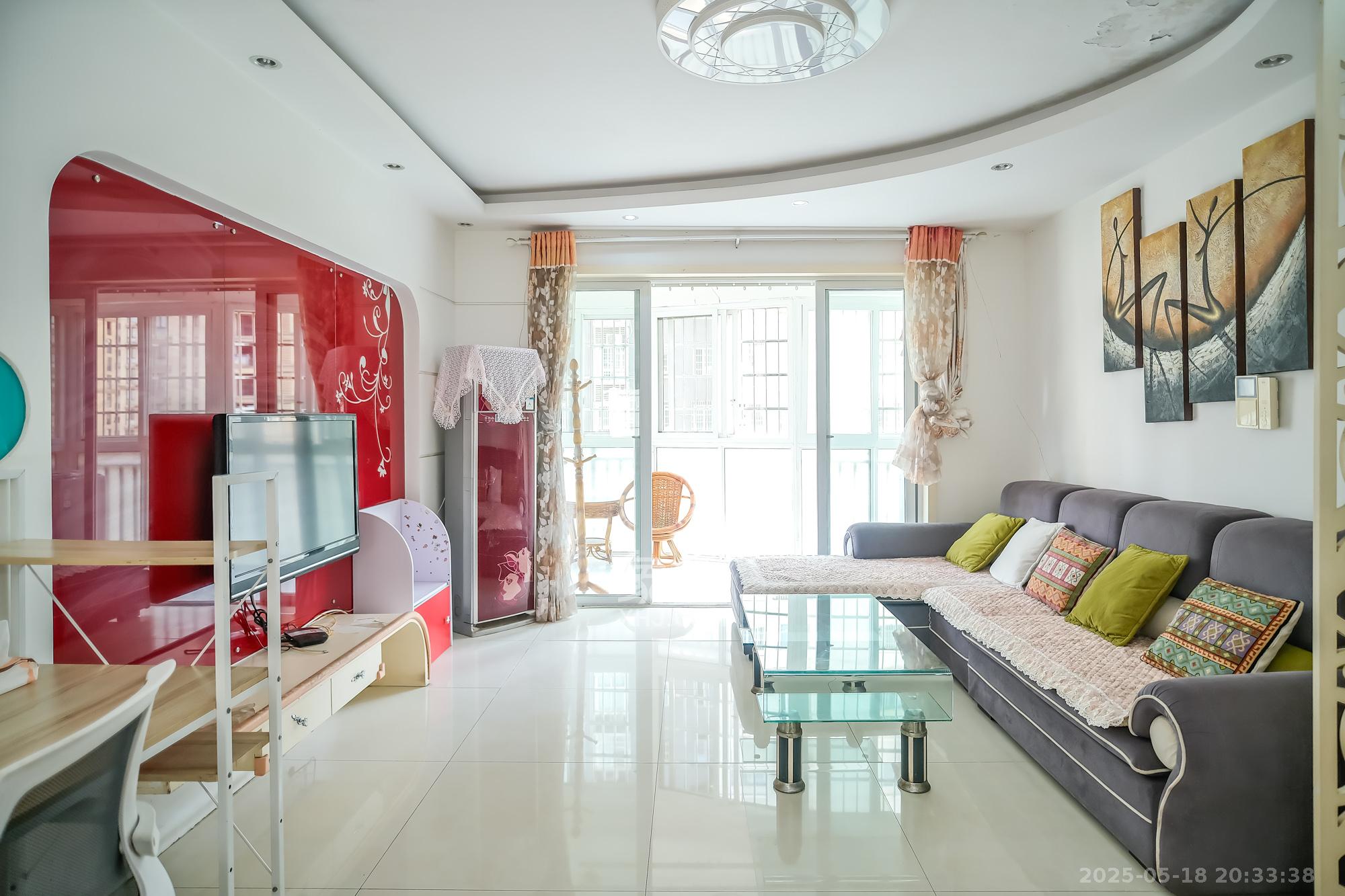 世景华庭 2室2厅1卫 53.8万 世景华庭 2室2厅1卫 53.8万客厅