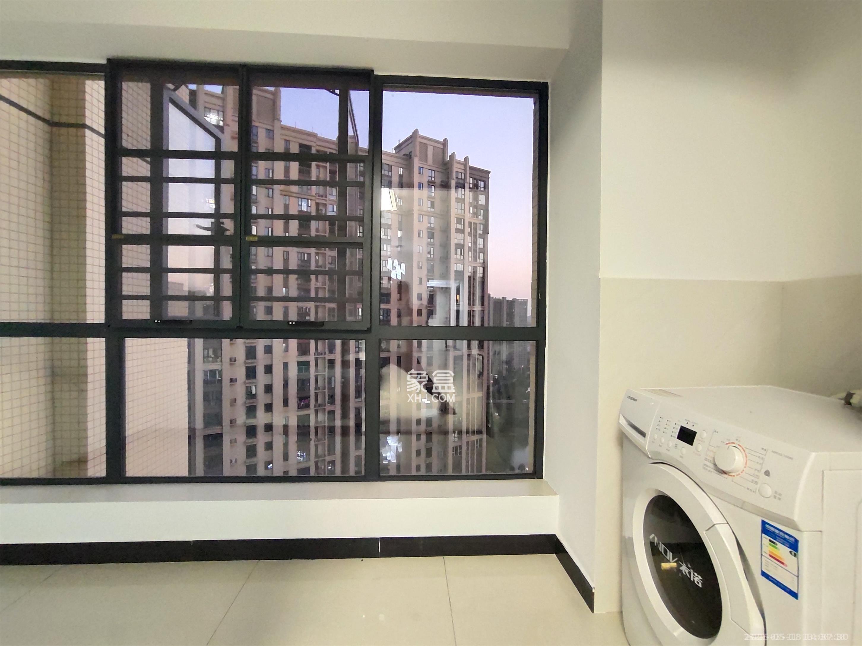兰亭湾畔  3室2厅1卫   2700.00元/月室内图