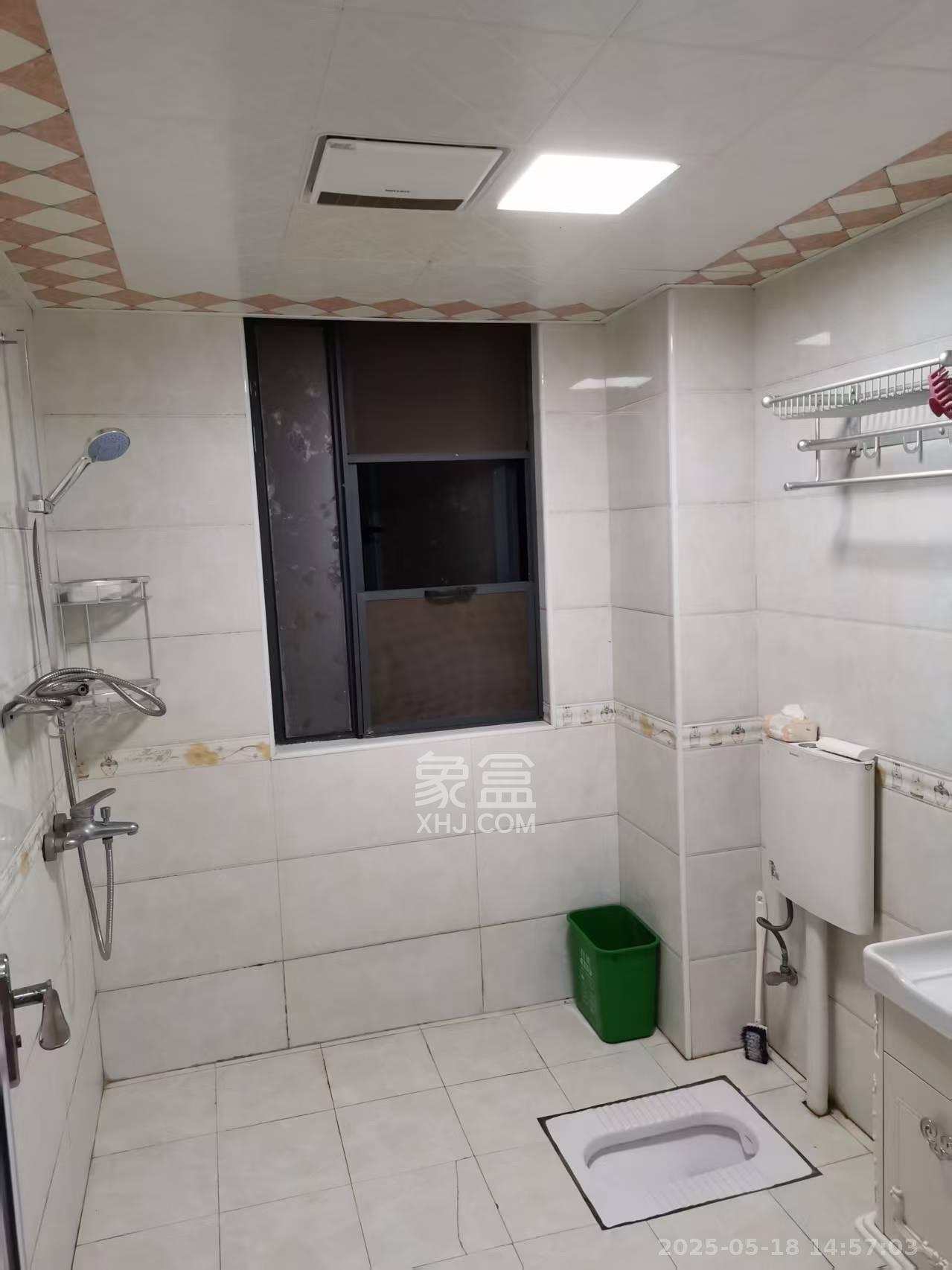 邦盛水岸御园 4室2厅1卫 2200.0元/月 邦盛水岸御园 4室2厅1卫 2200.0元/月室内图