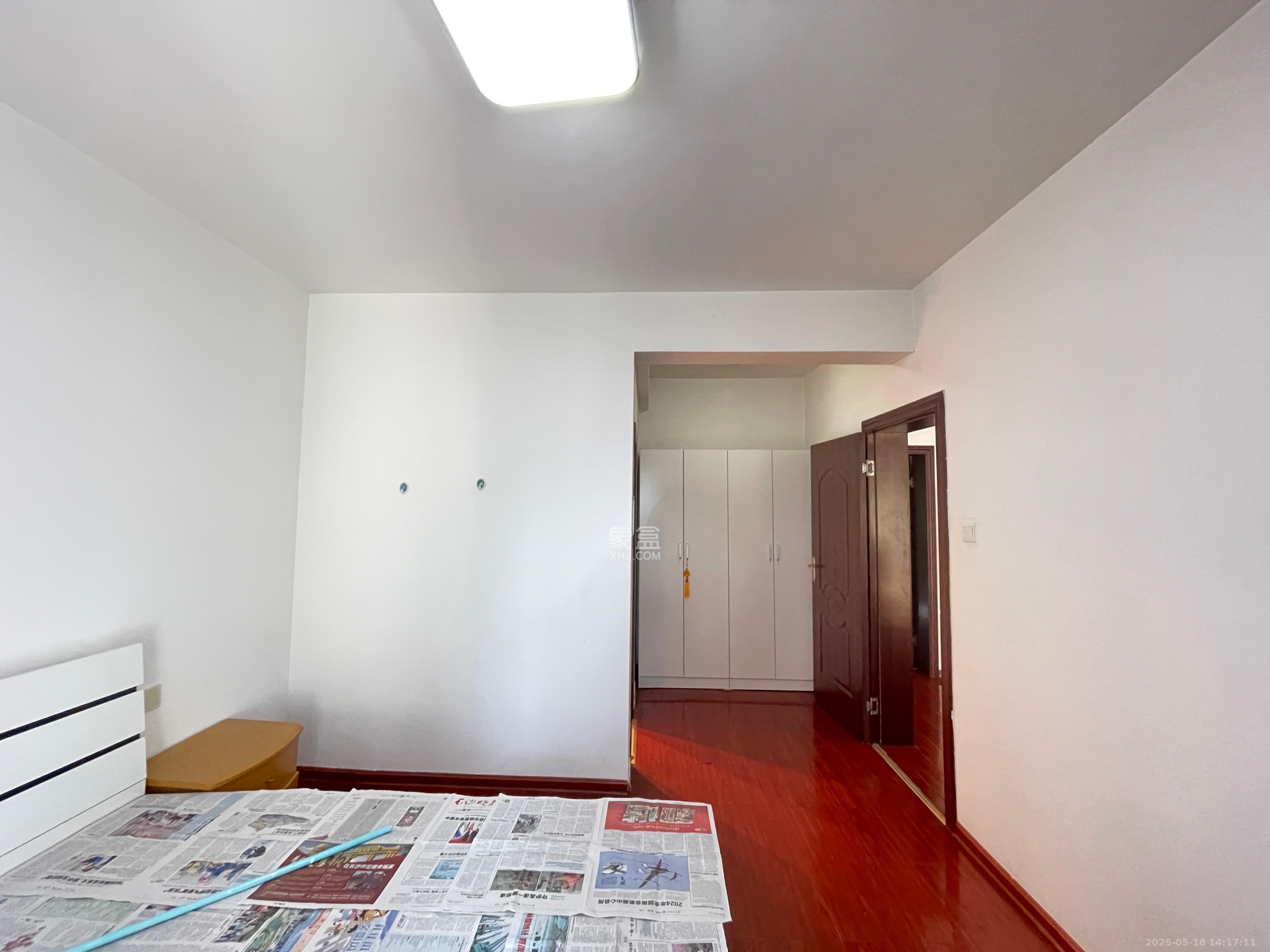 雄新水印廊桥(雄新华府) 1室2厅1卫 2100.0元/月 雄新水印廊桥(雄新华府) 1室2厅1卫 2100.0元/月室内图