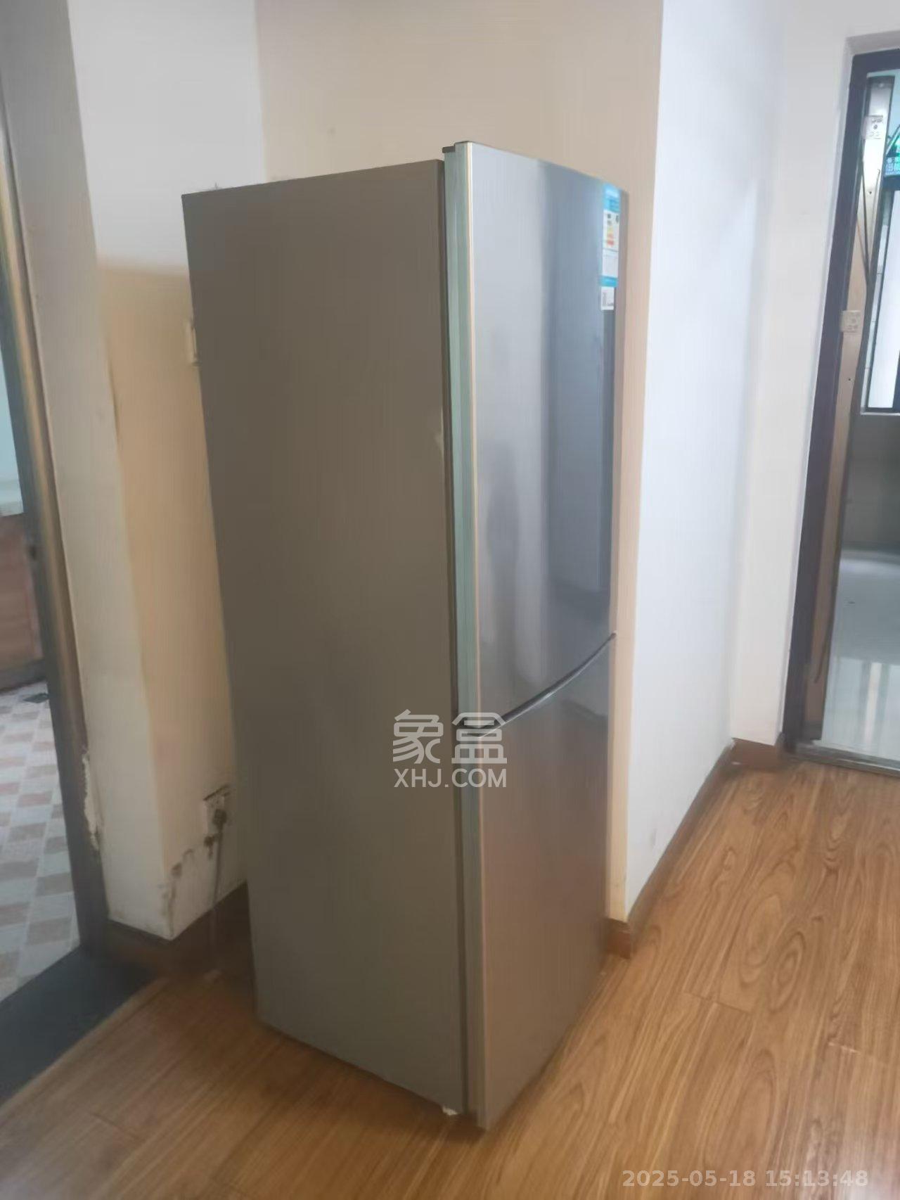 长房时代城  1室2厅1卫   2500.00元/月室内图
