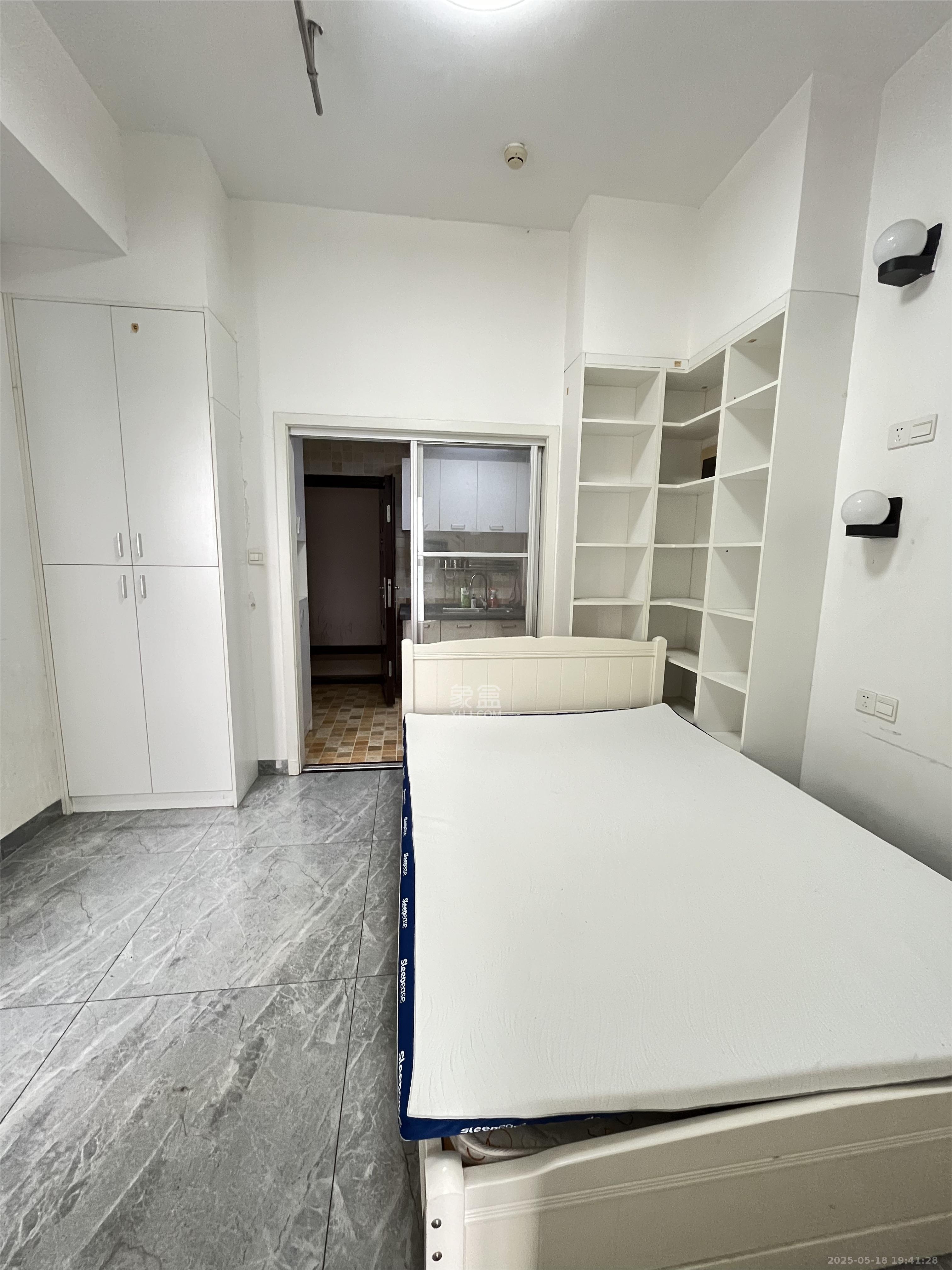 鑫远湘府逸园  1室1厅1卫   1500.00元/月