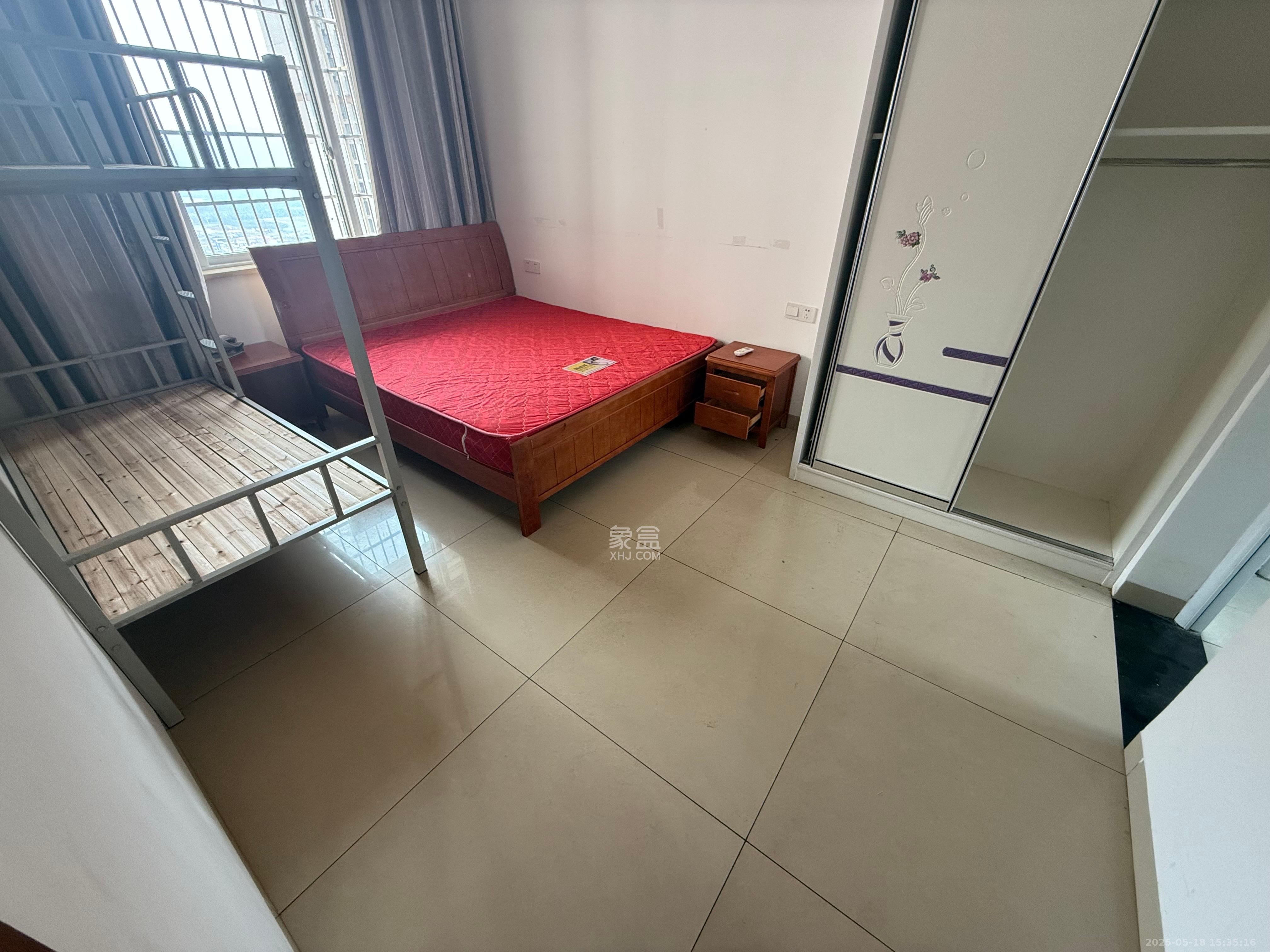 嘉顺苑 3室2厅1卫 2500.0元/月 嘉顺苑 3室2厅1卫 2500.0元/月室内图