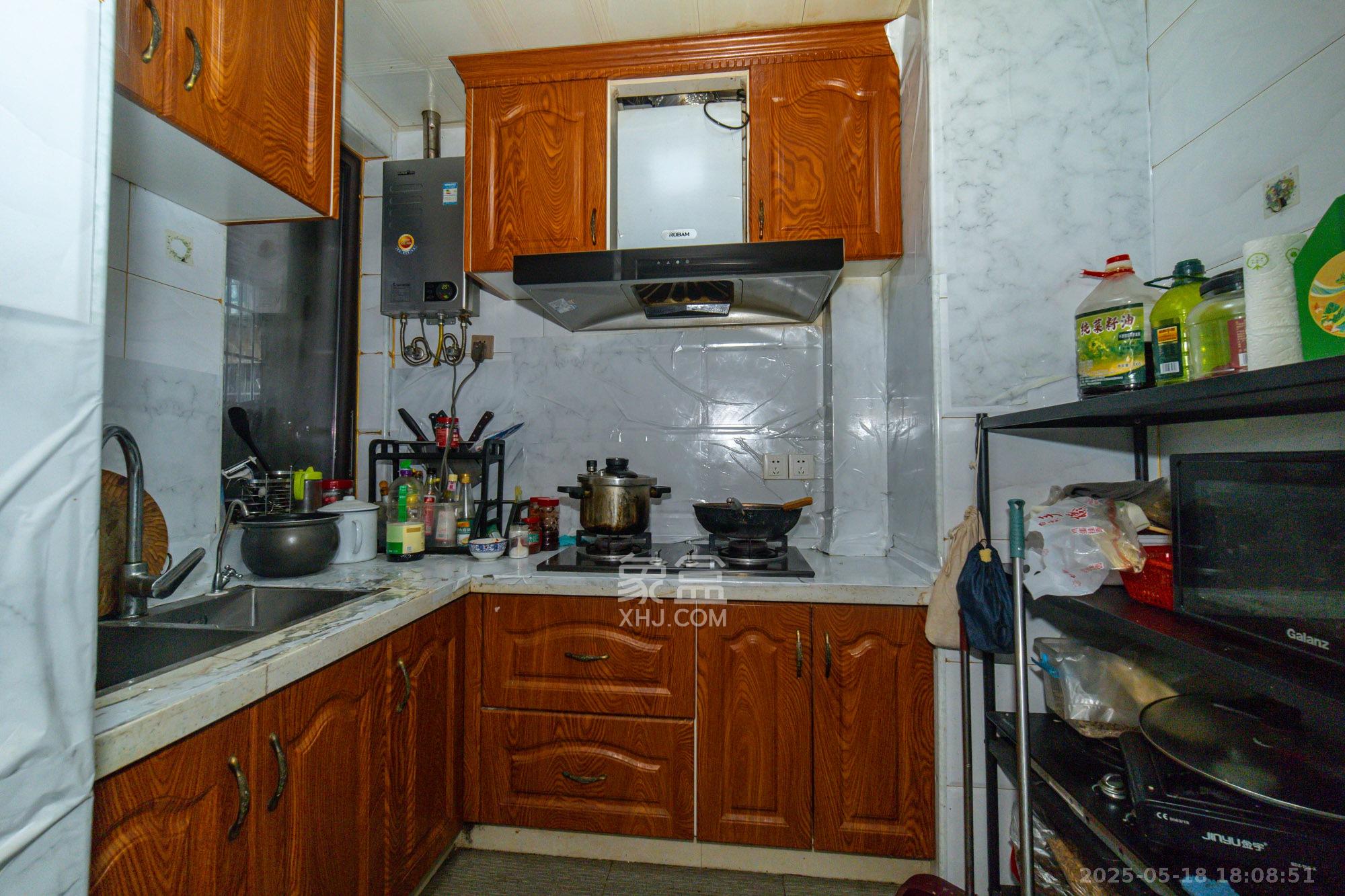 国泰九龙湾 3室2厅1卫 66.8万 国泰九龙湾 3室2厅1卫 66.8万厨房