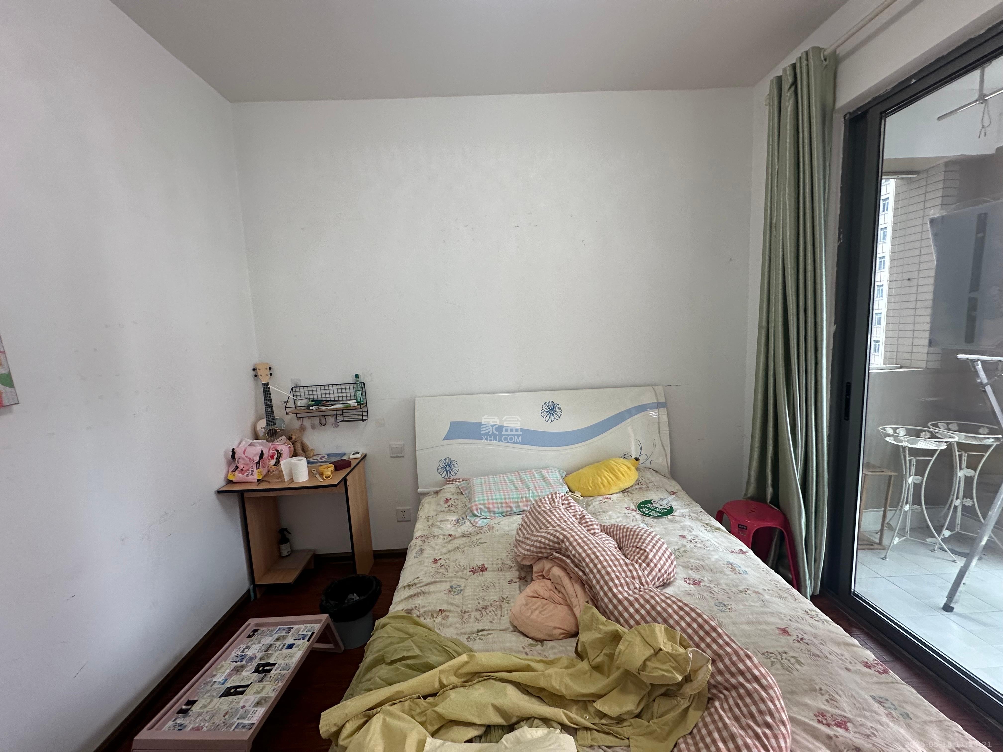 八方小区B区  3室2厅2卫   3500.00元/月室内图