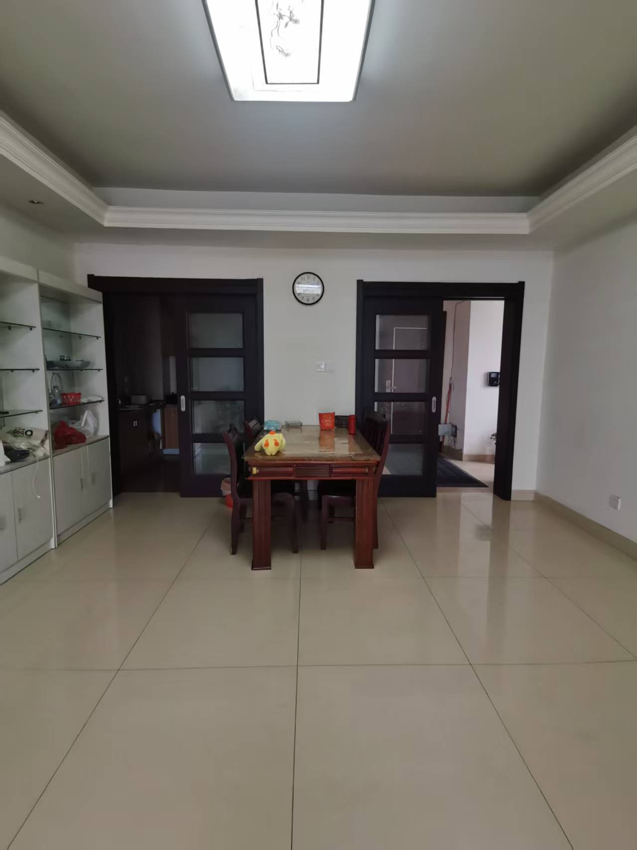 碧桂园 4室2厅4卫 2000.0元/月 碧桂园 4室2厅4卫 2000.0元/月室内图